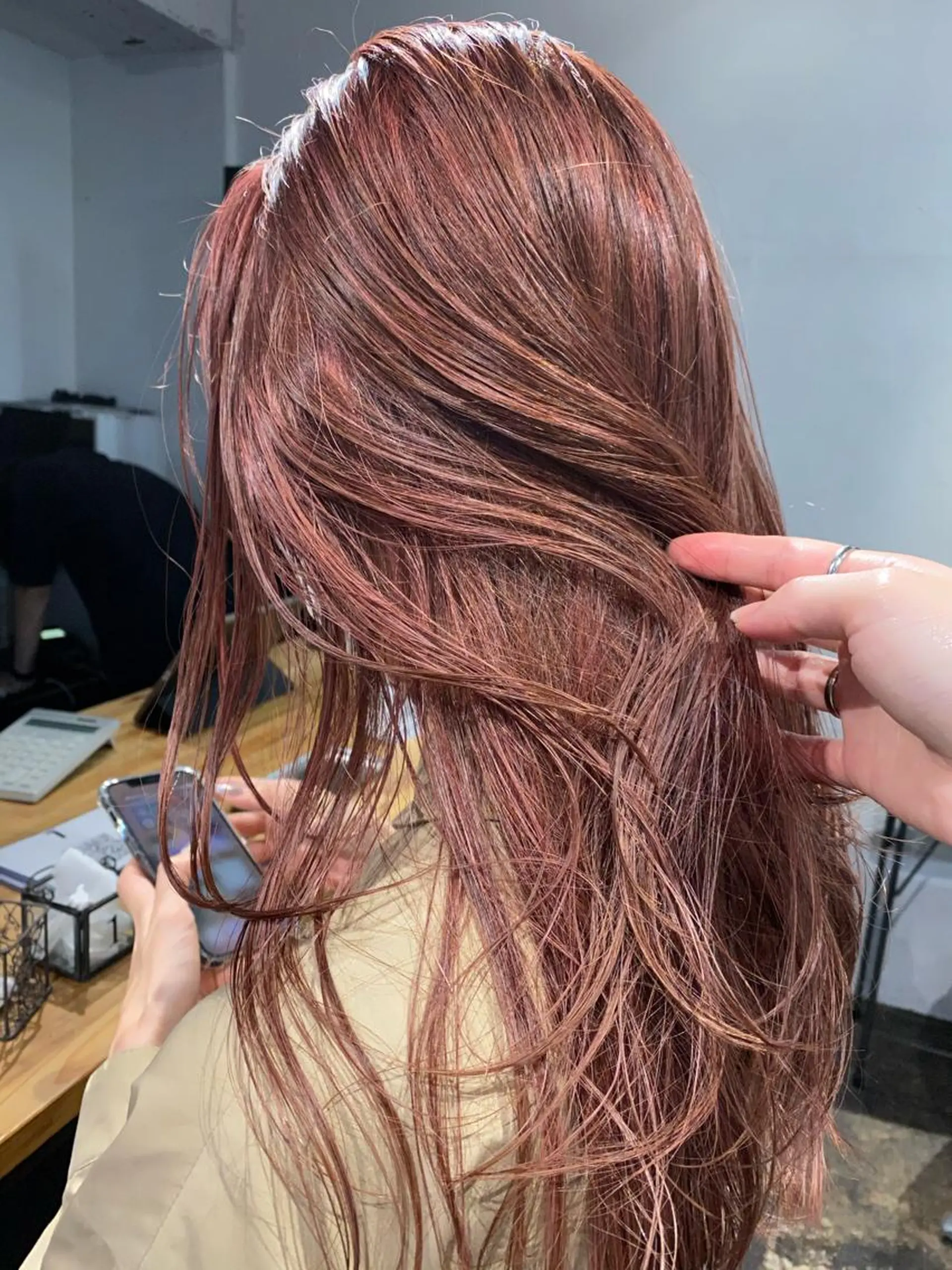 セミロング カラー ハイライトカラー ハイライト hair design verda所属・レイヤー暖色カラー 池袋Yamamotoのヘアスタイル