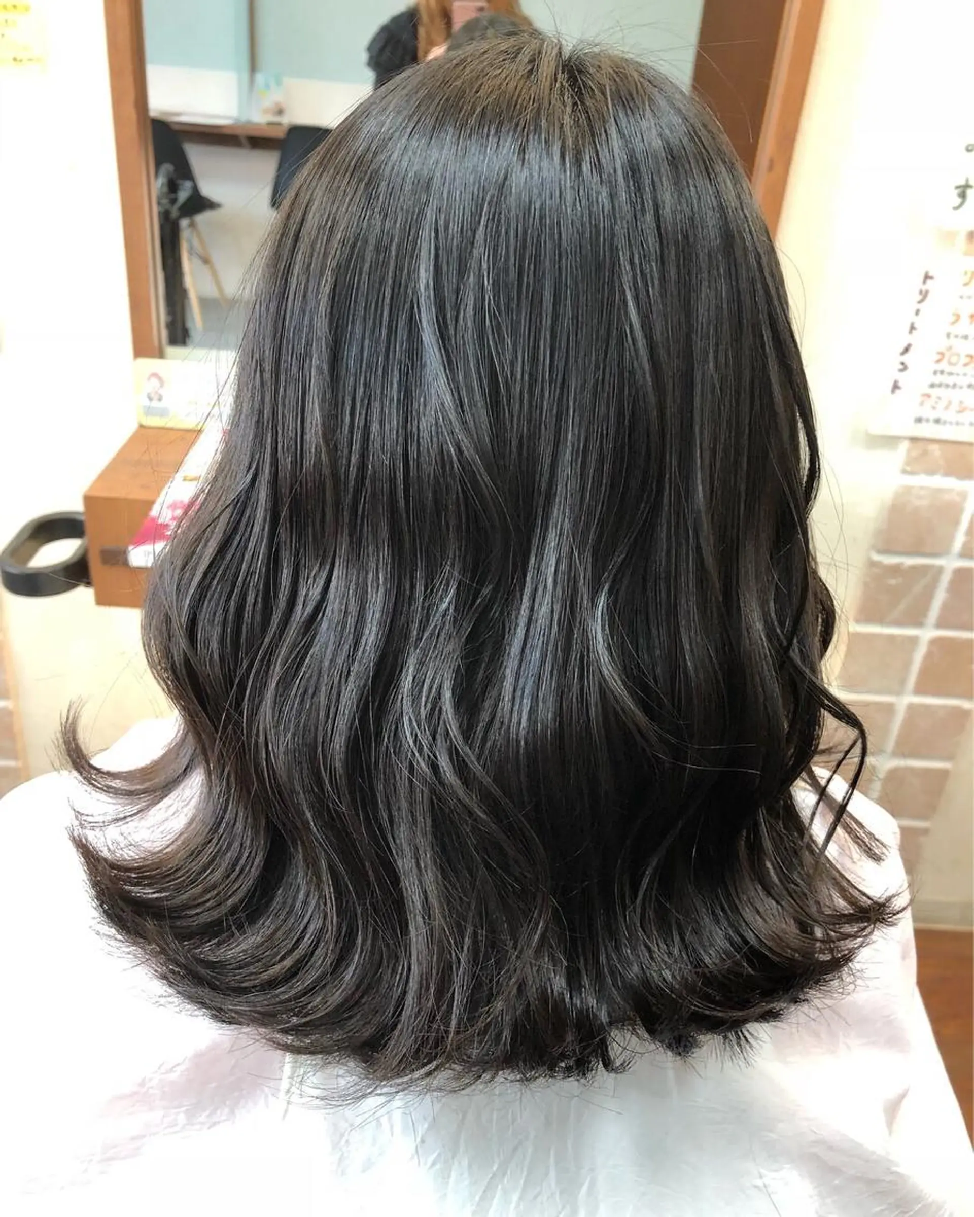 ミディアム カット ヘアカラー トリートメント 大野 まゆのヘアスタイル