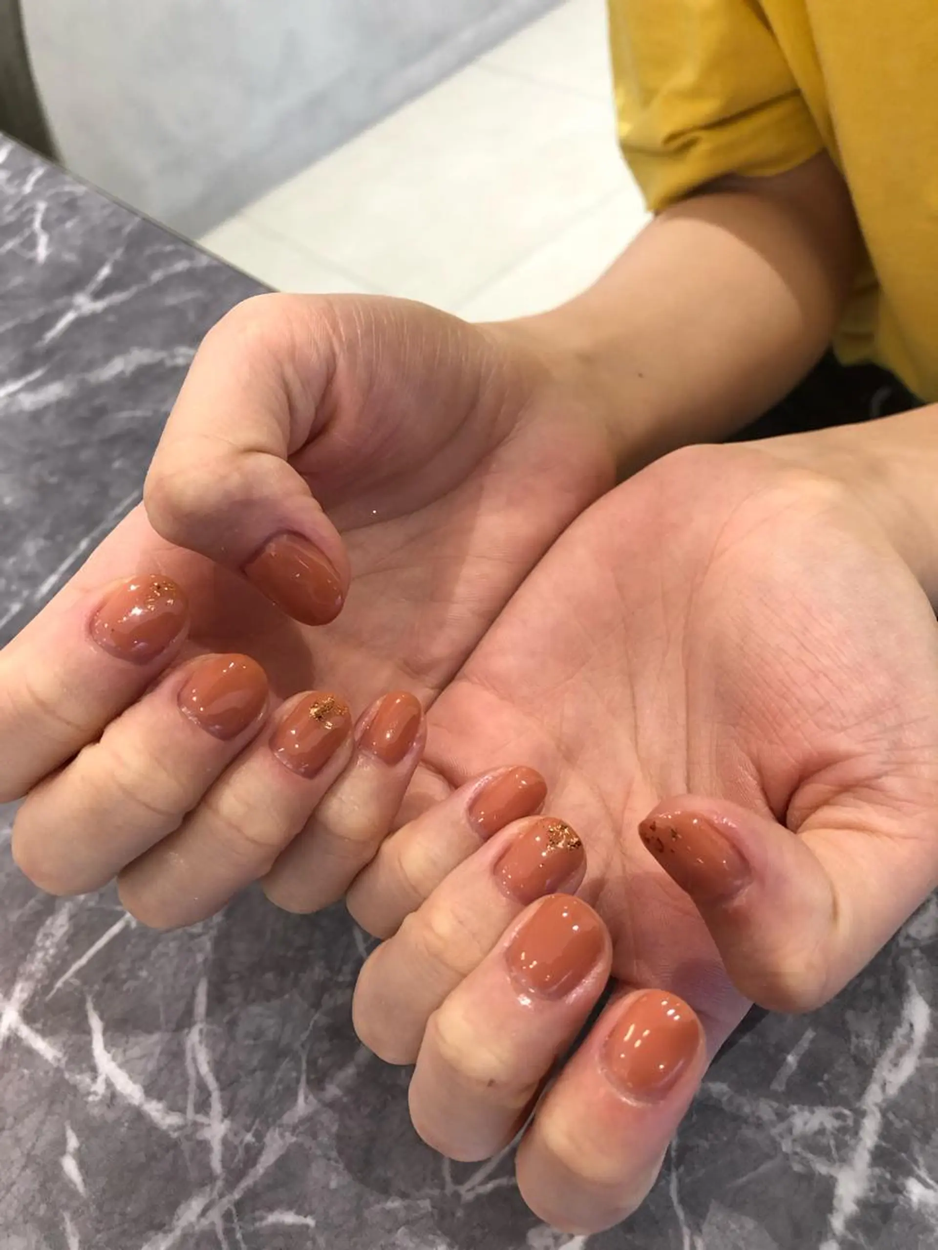 ネイル EARTH上尾店所属・藤倉 千恵美のネイルデザイン