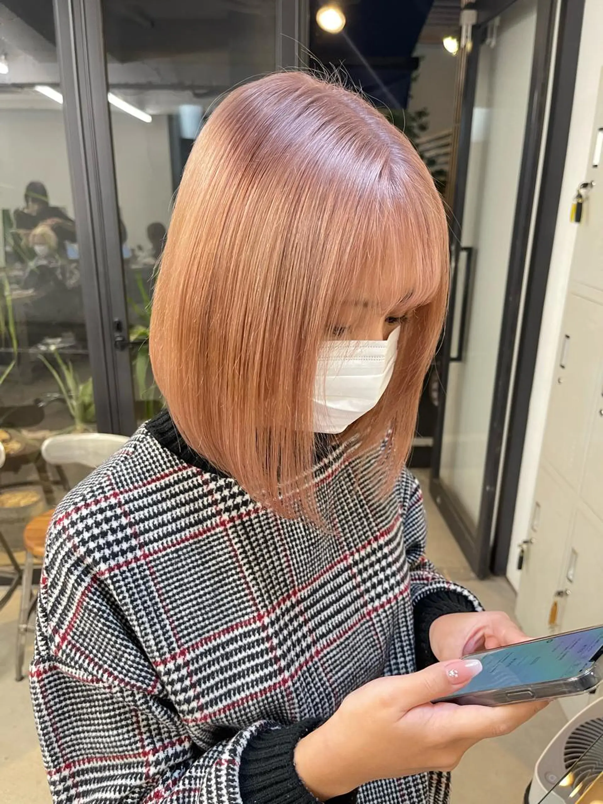 ミディアム カラー ブリーチ ピンクカラー カット ヘアカラー トリートメント 渋谷ケアブリーチ Suuのヘアスタイル