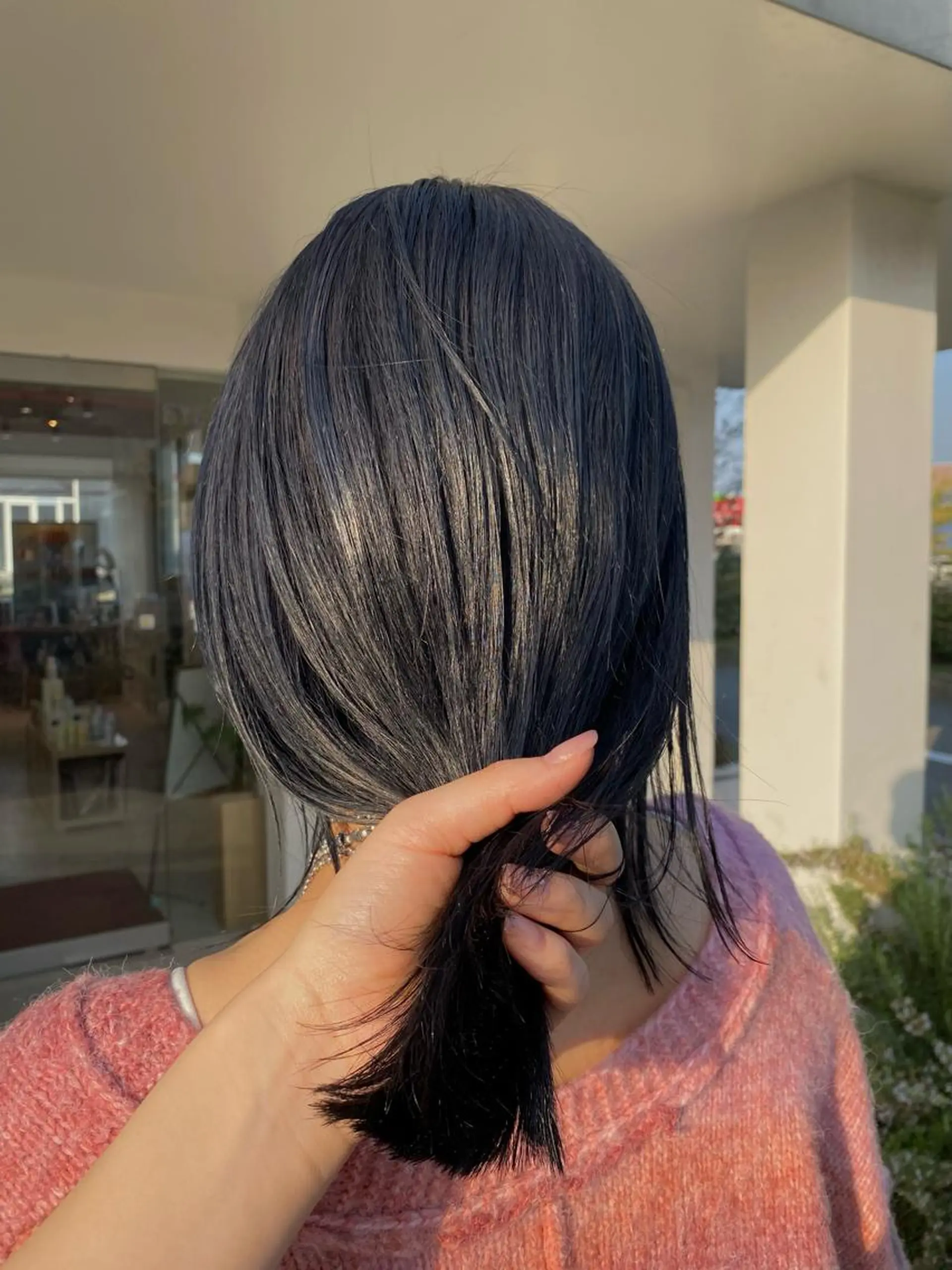 ミディアム カラー 黒髪 ブルーカラー ブルーブラック カット ヘアカラー 鹿児島 聖来のヘアスタイル