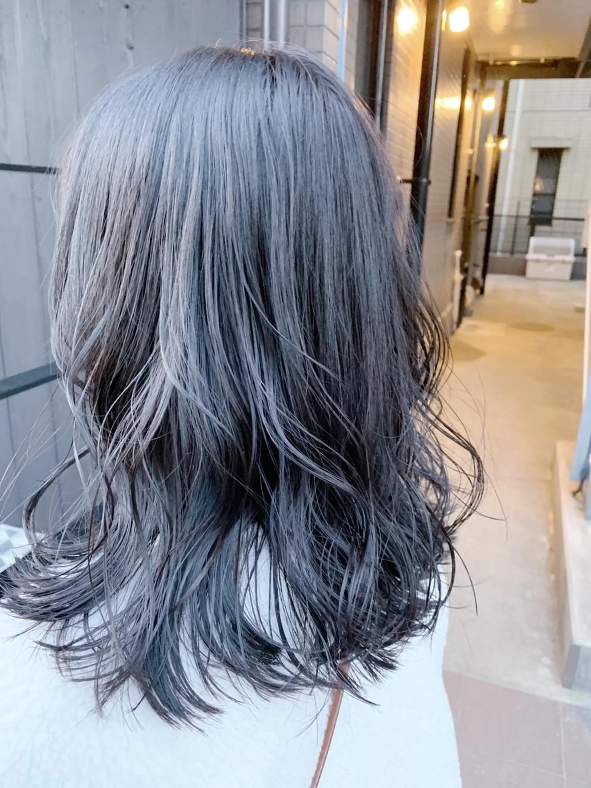 ミディアム カラー ブリーチ ブルーカラー ブルージュ ブリーチなしカラー DUMBO所属・【完全マンツー 恵比寿】佐藤 翔のヘアスタイル