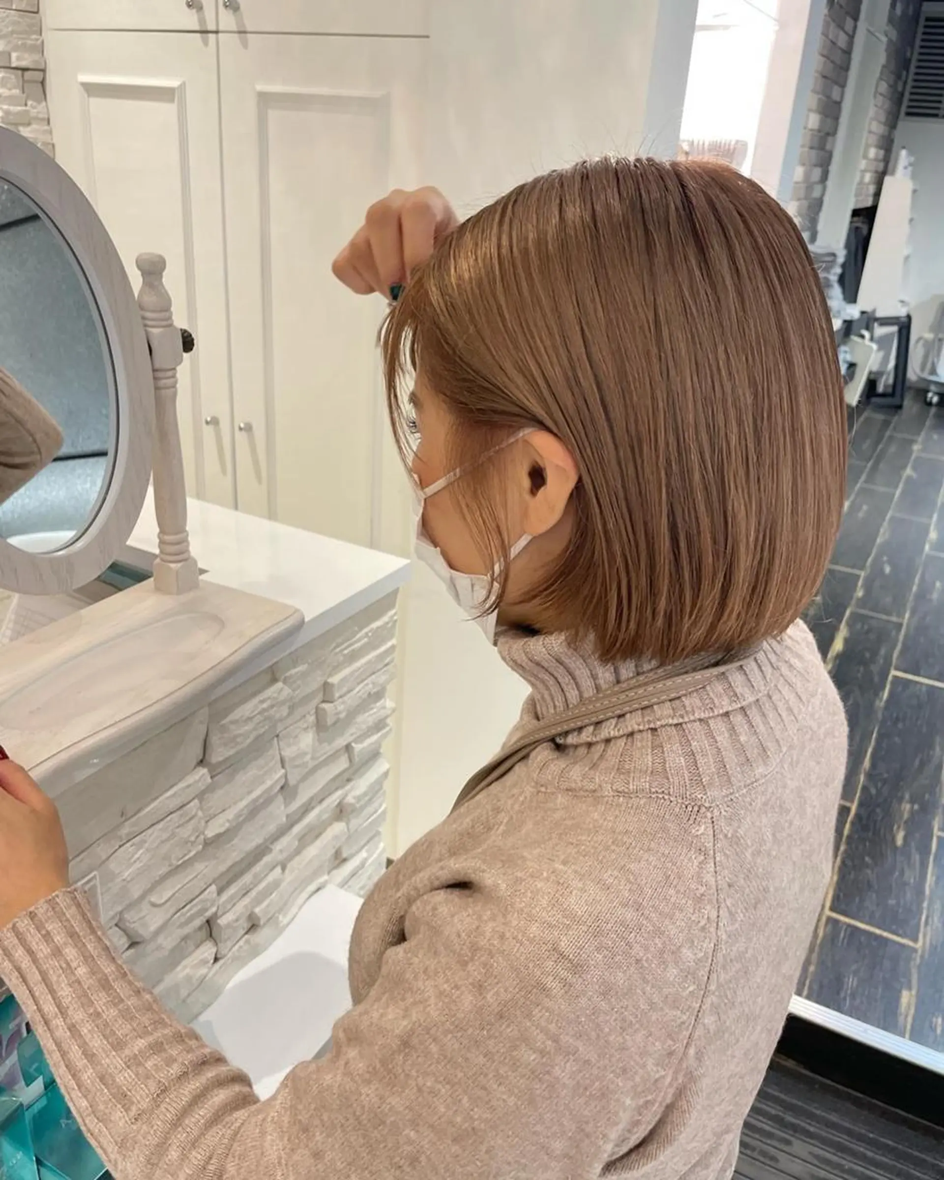 ミディアム カラー パーマ ヘアアレンジ メンズ キッズ ネイル マツエク・マツパ ベージュカラー オレンジ オレンジベージュ カラーマツエク オレンジ 🫧垢抜けヘア🫧 SHIORIのヘアスタイル