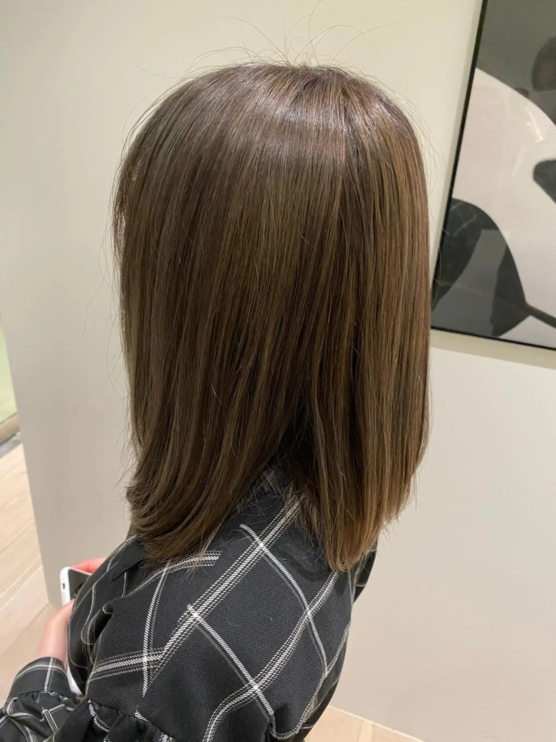 ミディアム カラー THREE byKEEPのヘアスタイル