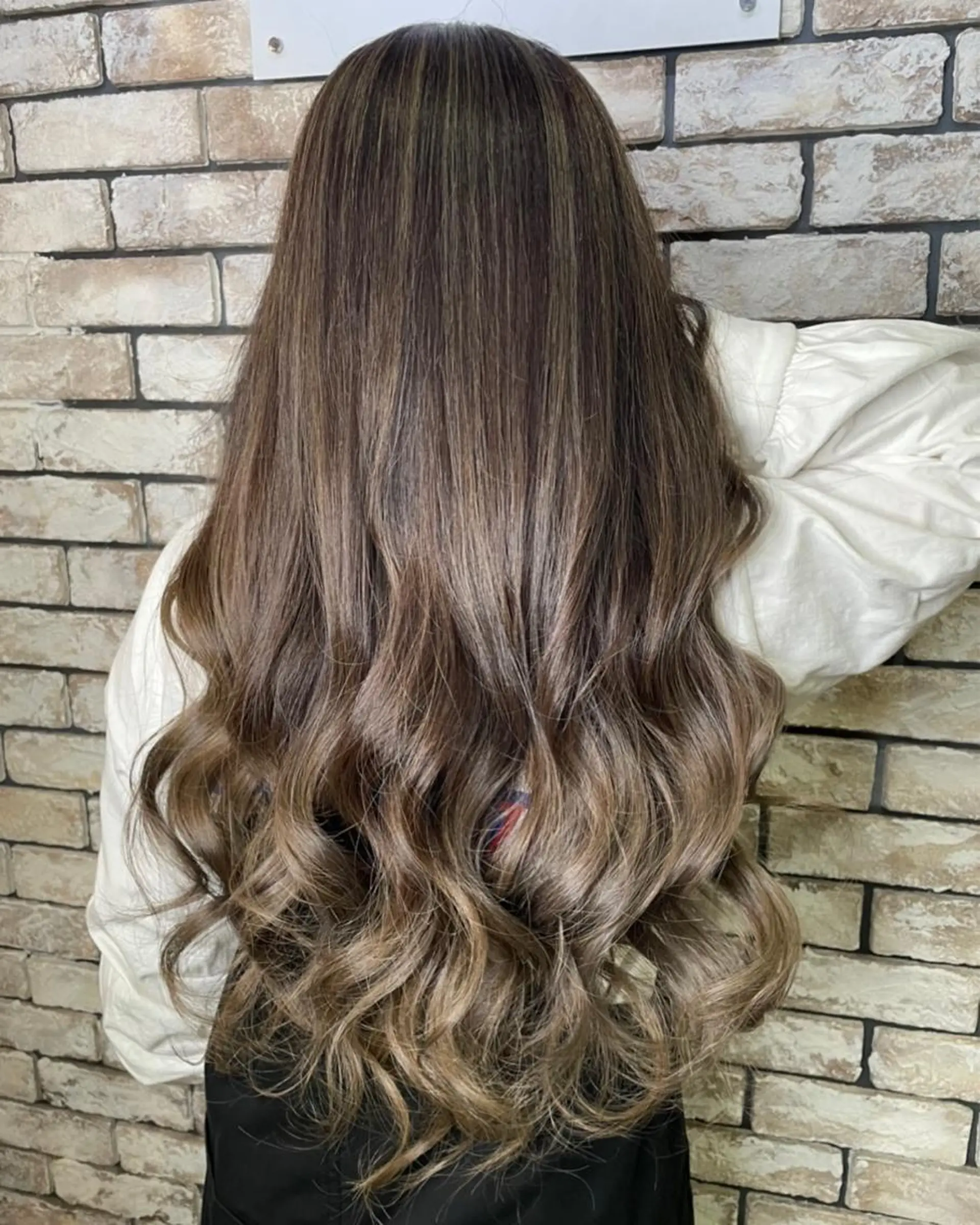 ロング 🍑🧋ハイトーン 暖色カラーlucaのヘアスタイル