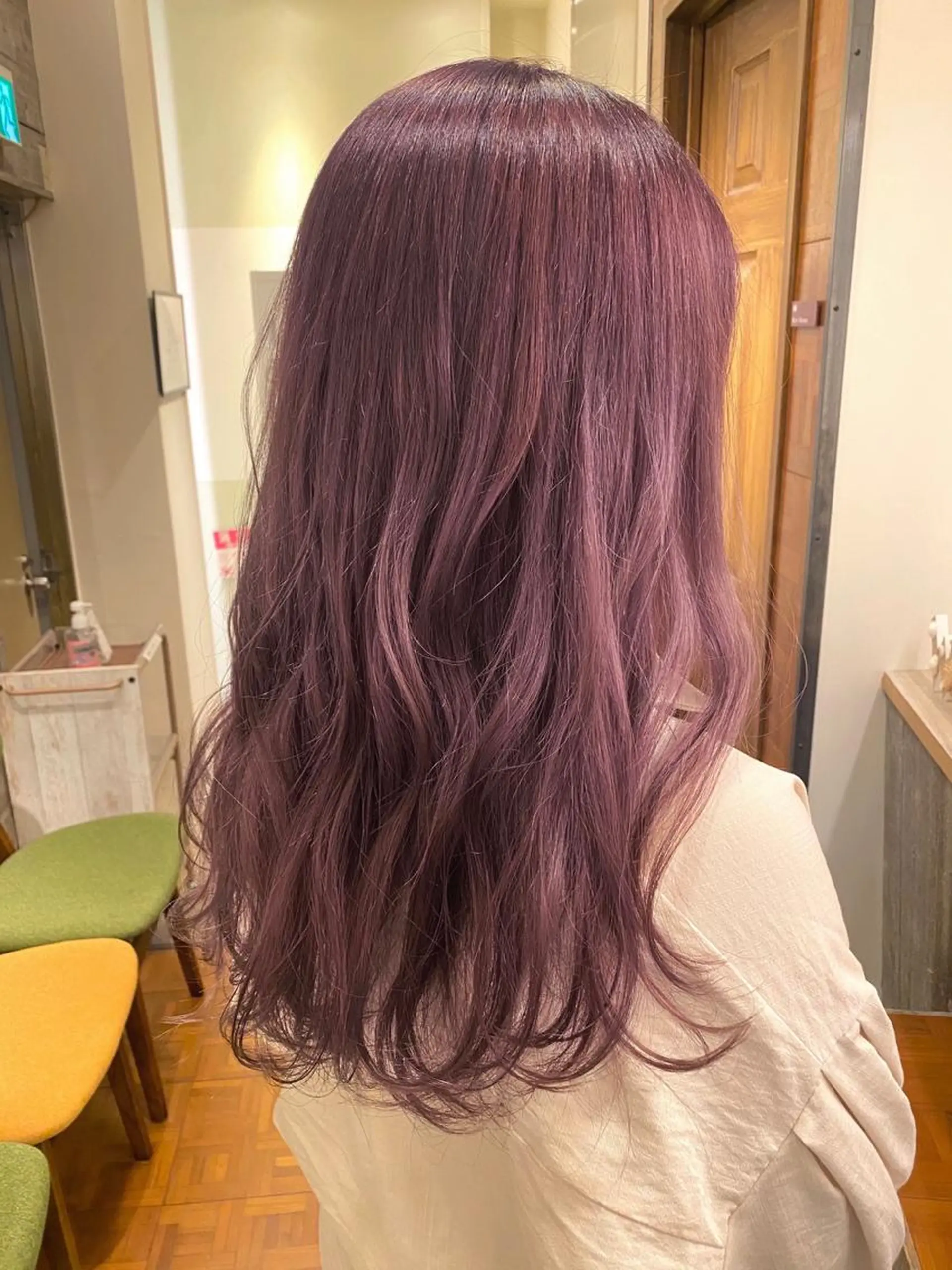 ロング カラー ANNA ／艶髪／ハイトーンのヘアスタイル