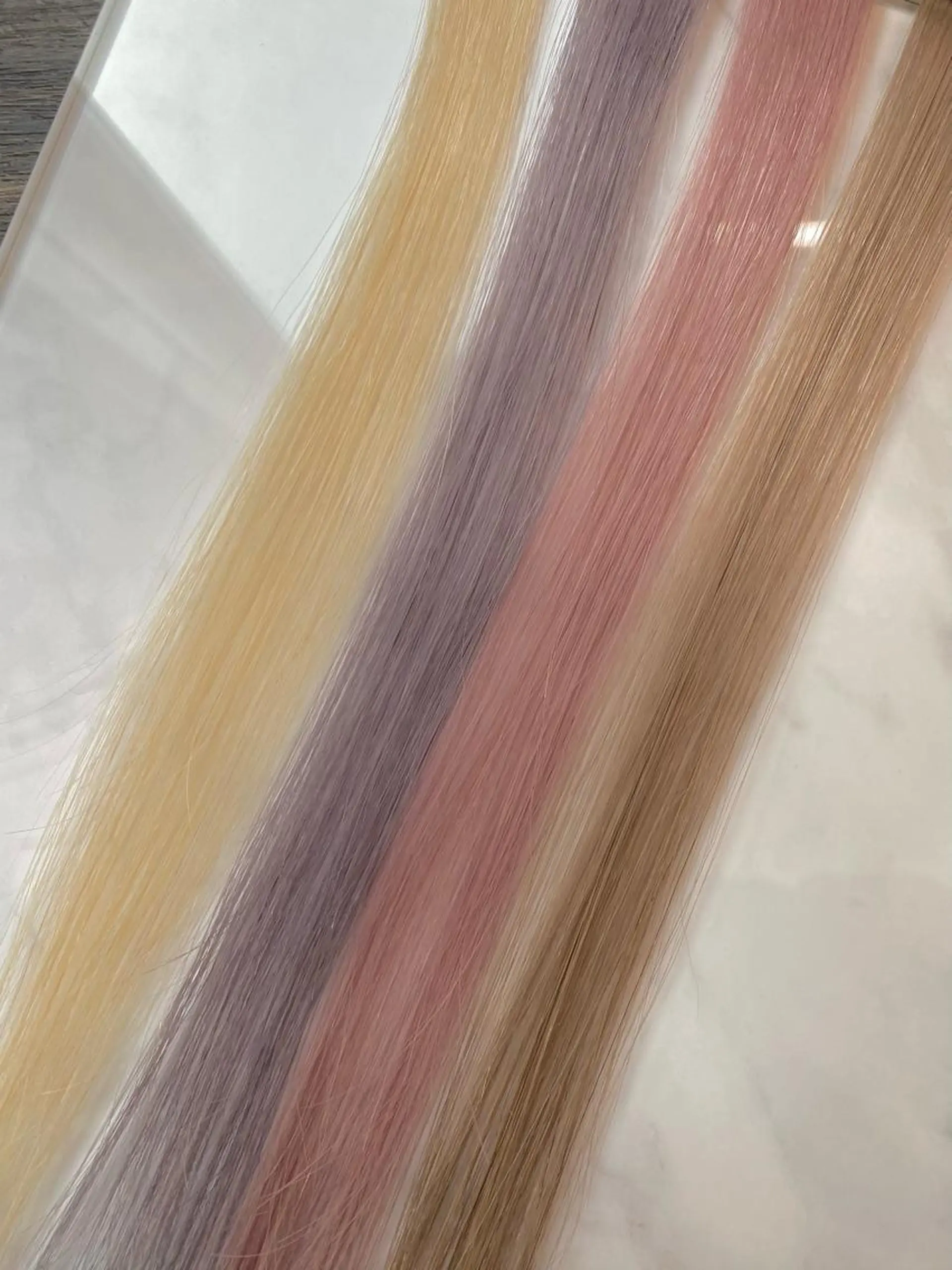 ミディアム カラー ヘアアレンジ ベージュカラー ブリーチ ラベンダーカラー ミルクティーベージュ ピンクカラー カット ヘアカラー エクステ 桑原 菜摘のヘアスタイル