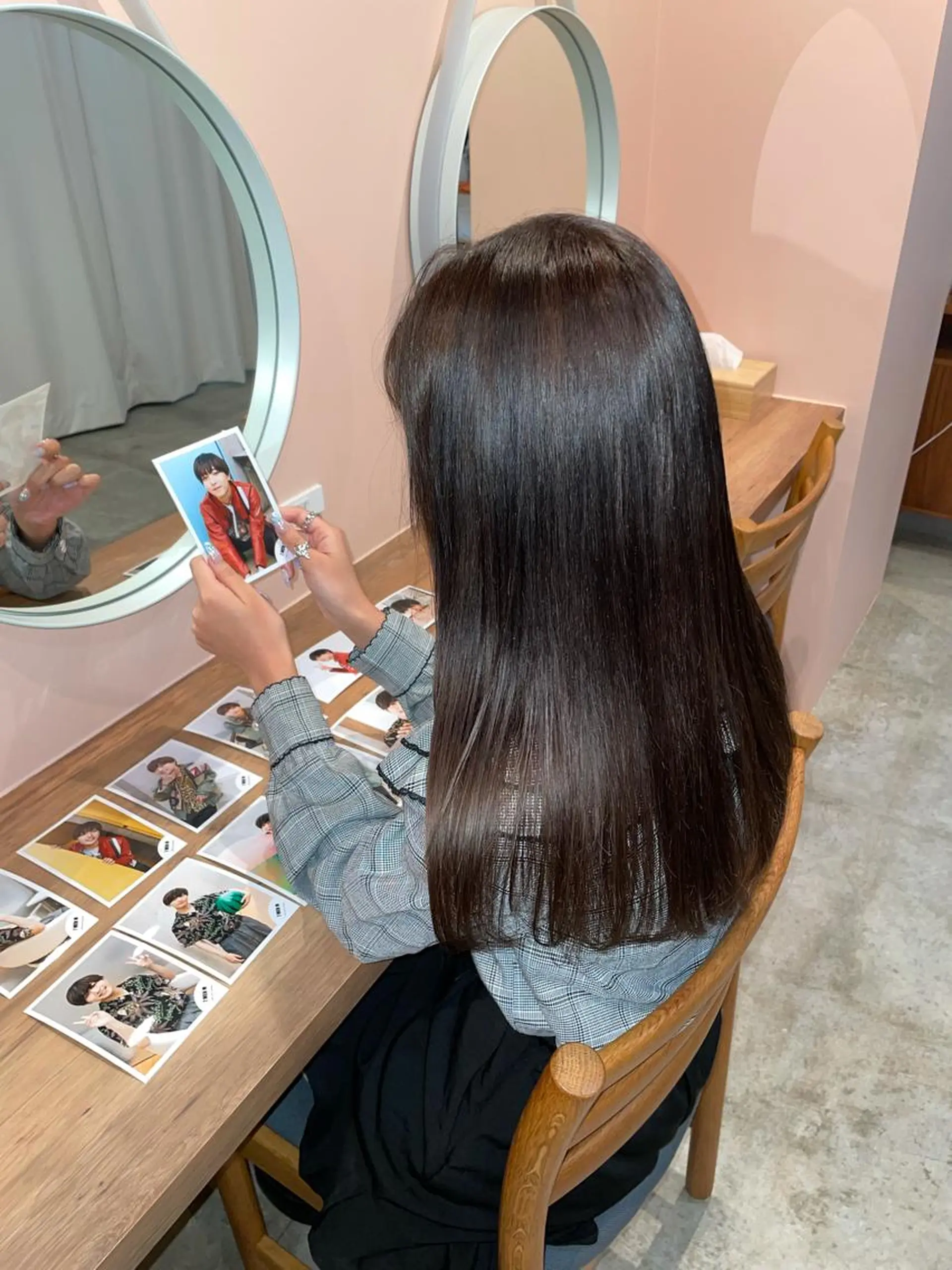 ロング カラー パーマ ヘアアレンジ REONA🪽✨ 日常に馴染む髪🫧のヘアスタイル