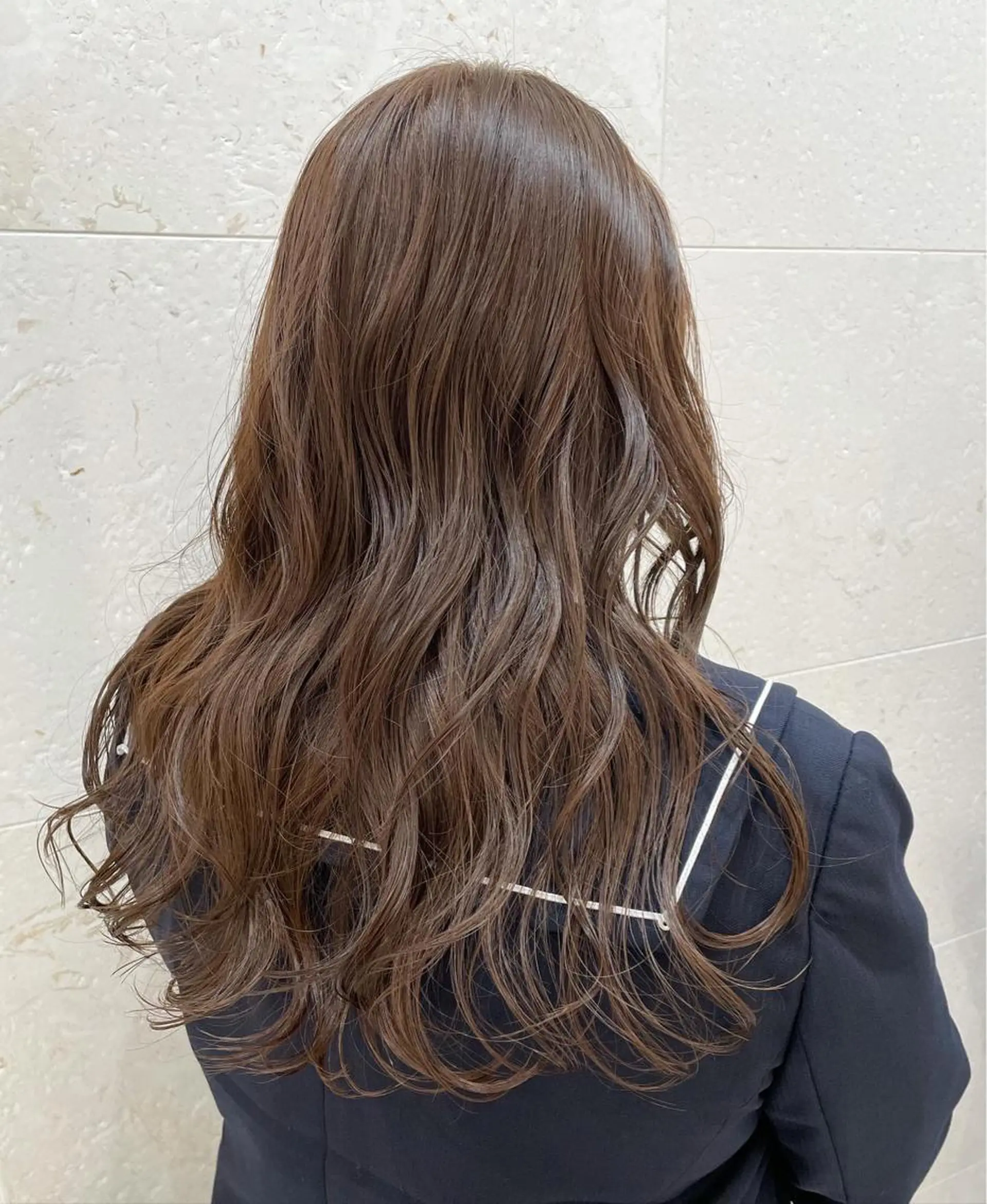 ロング カラー ベージュカラー ブリーチ ブリーチなしカラー カット ヘアカラー トリートメント 斉藤 貴也のヘアスタイル