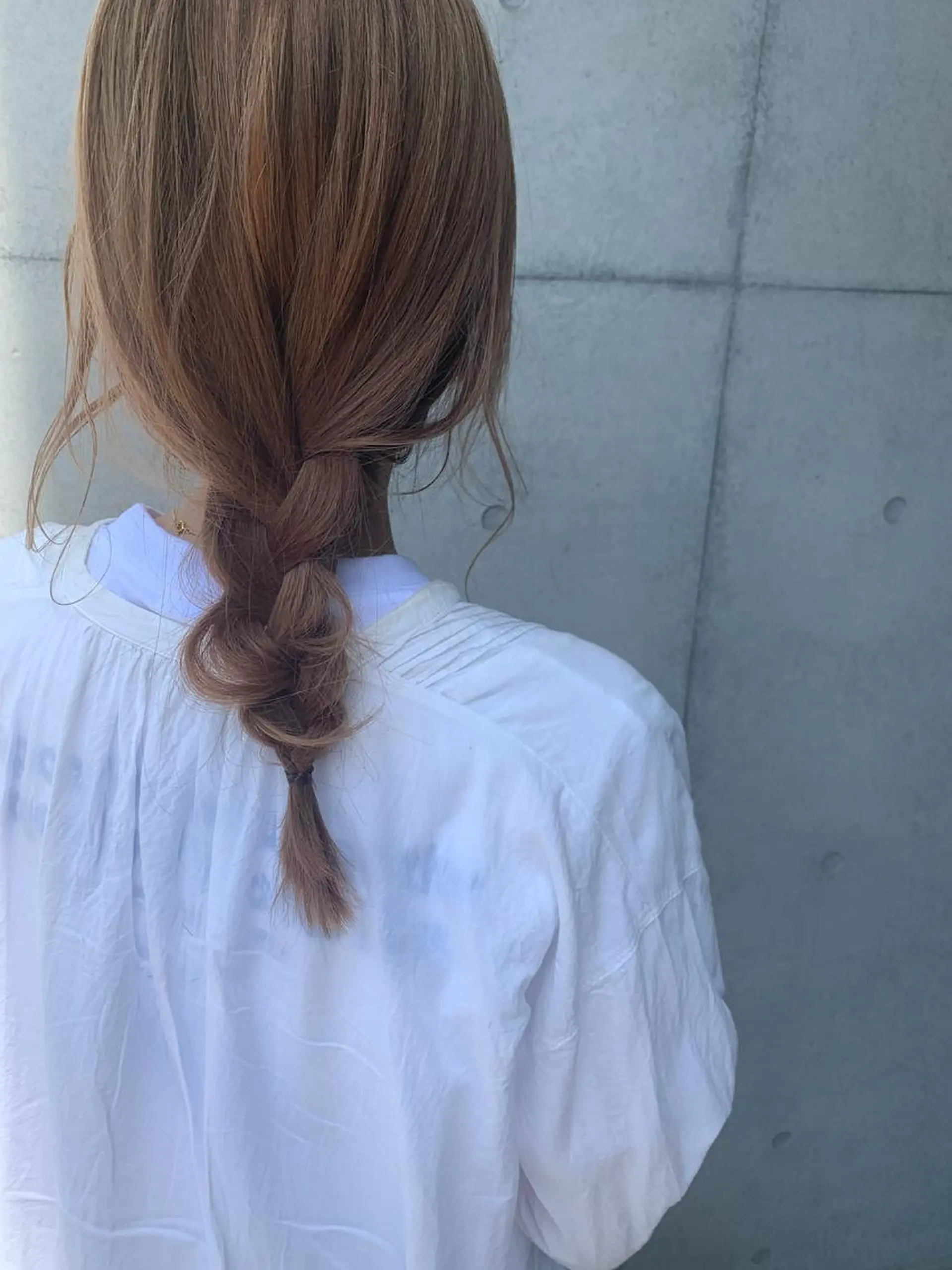 Asti blanche所属・ブリーチなしWカラー /地毛風/小林凪沙のヘアスタイル