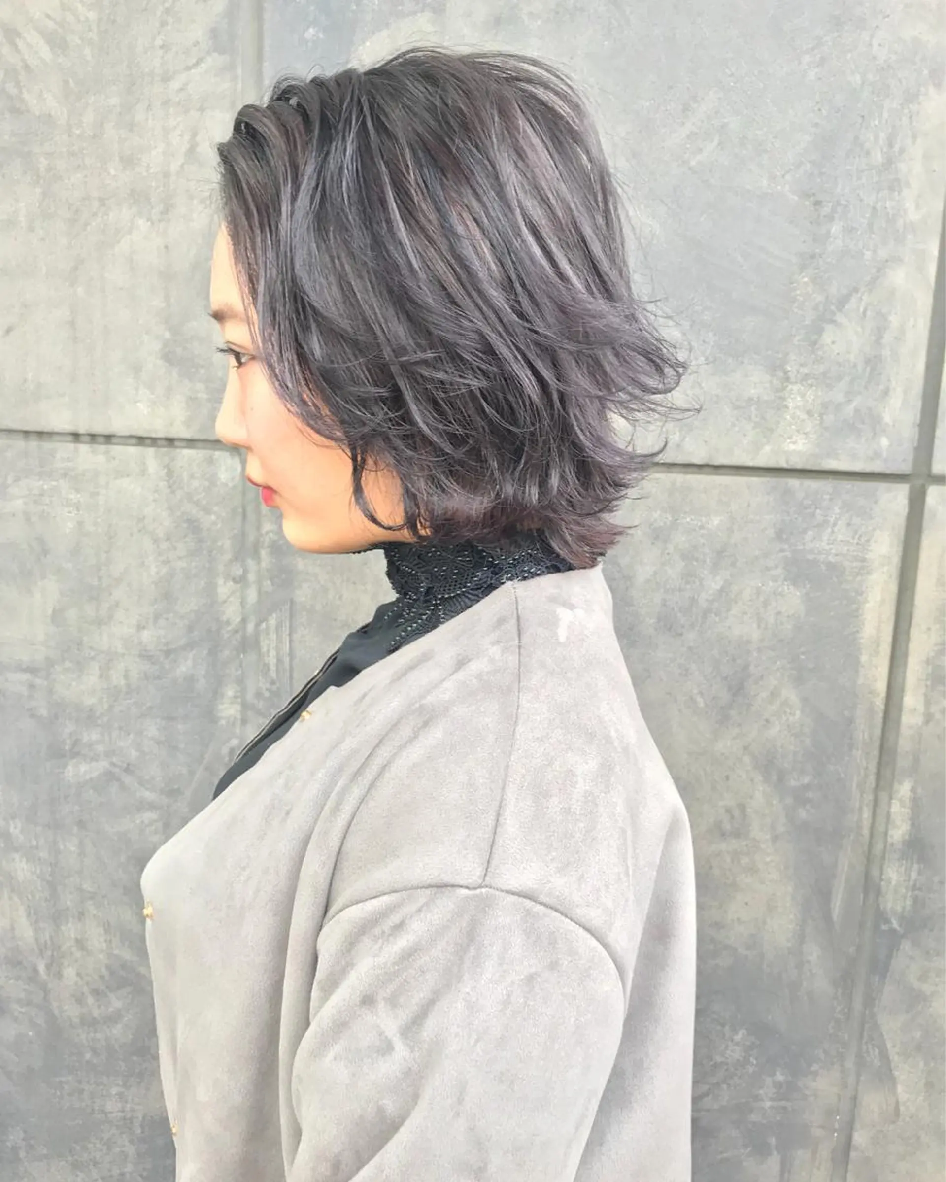 ショート カラー ハイライトカラー ラベンダーカラー ラベンダーグレー ハイライト TOMOYAレイヤー ブリーチ縮毛矯正のヘアスタイル