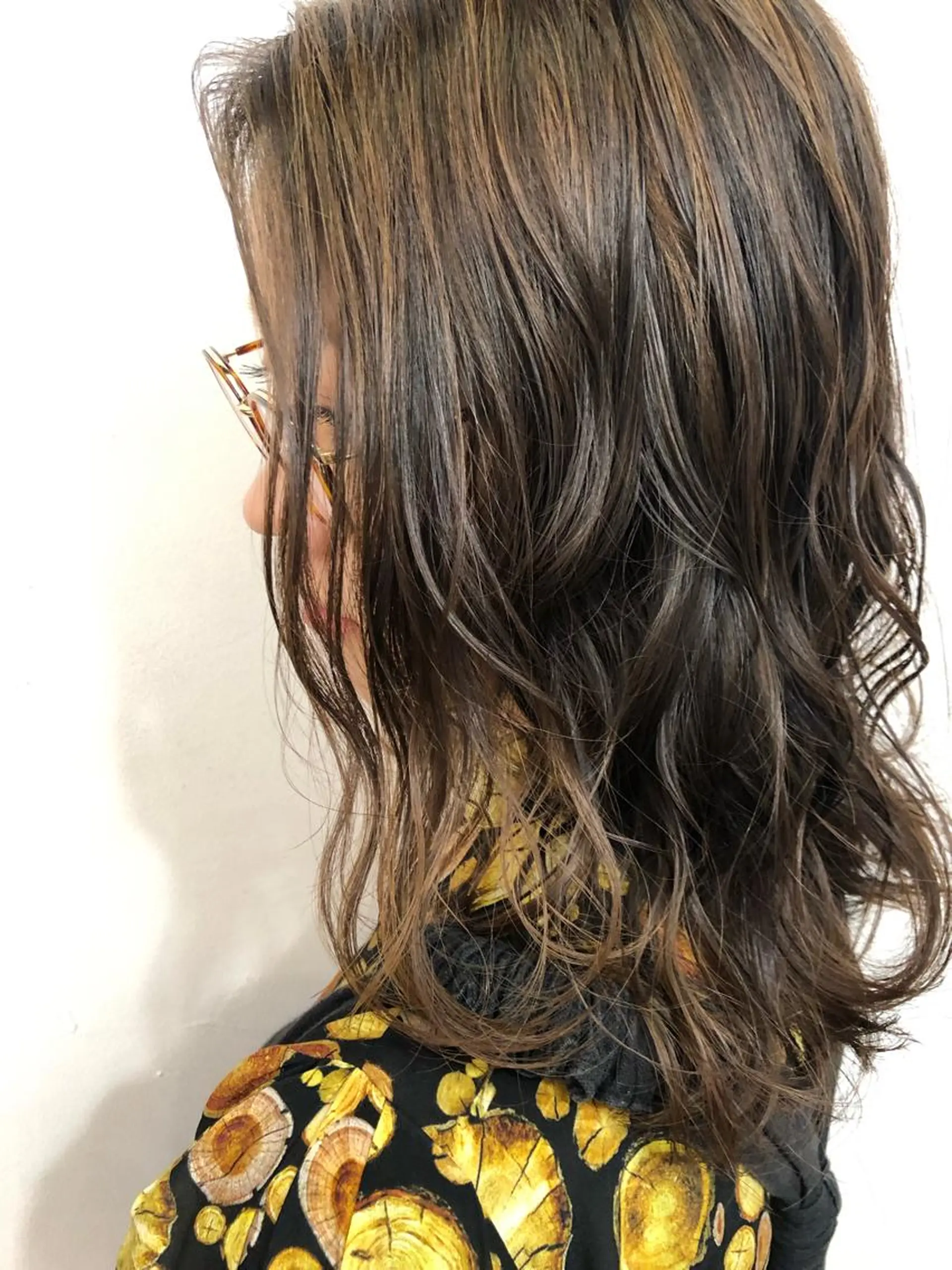 セミロング カラー 西山梨々【12/1〜 産休を頂きます🎀】のヘアスタイル