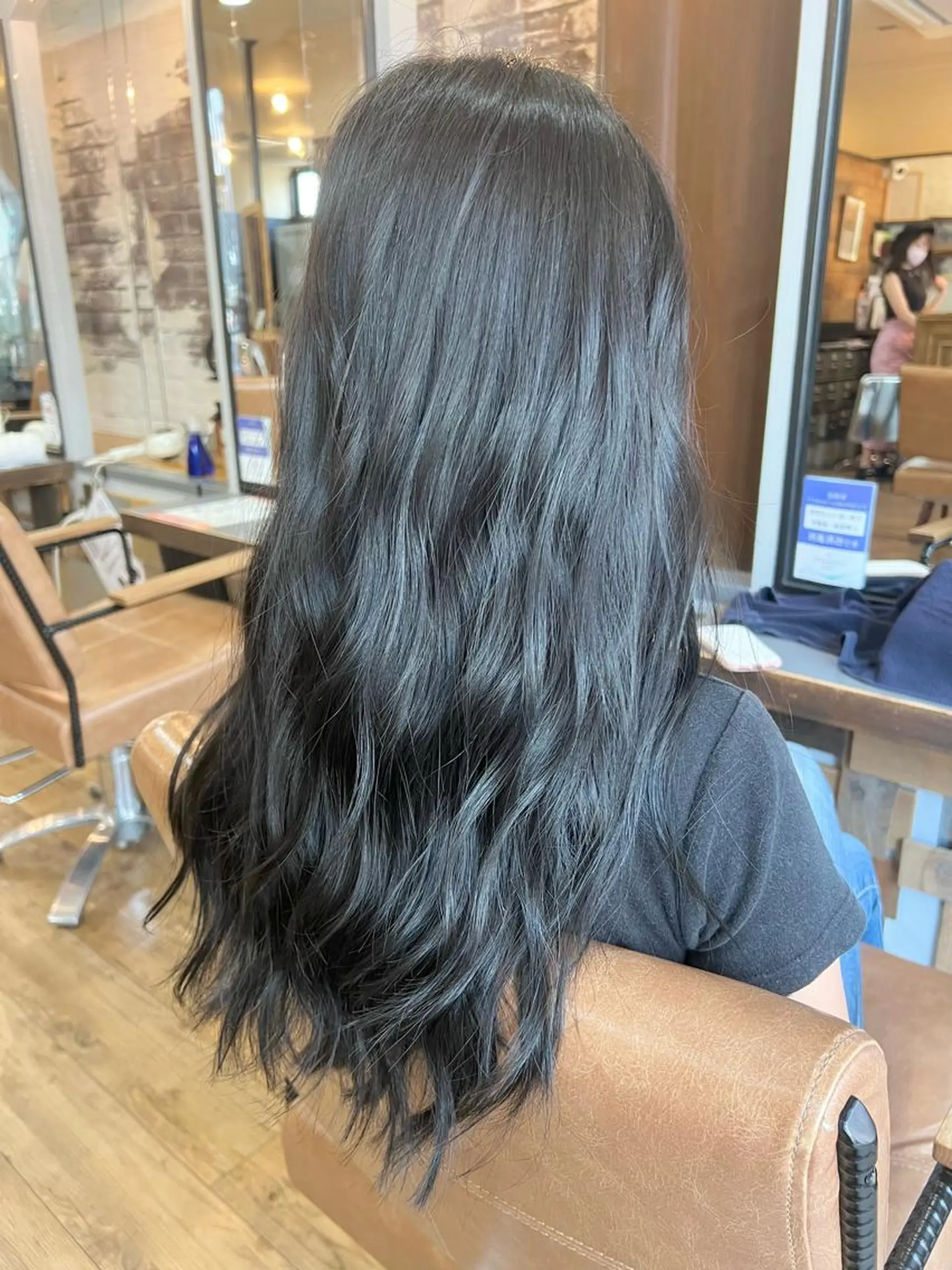 ロング カラー 黒髪 ブリーチ ブルーカラー ブルーブラック ブリーチなしカラー HairSalon SHIAN八王子店所属・SHIAN 八王子 🦋小林 美羅🦋のヘアスタイル