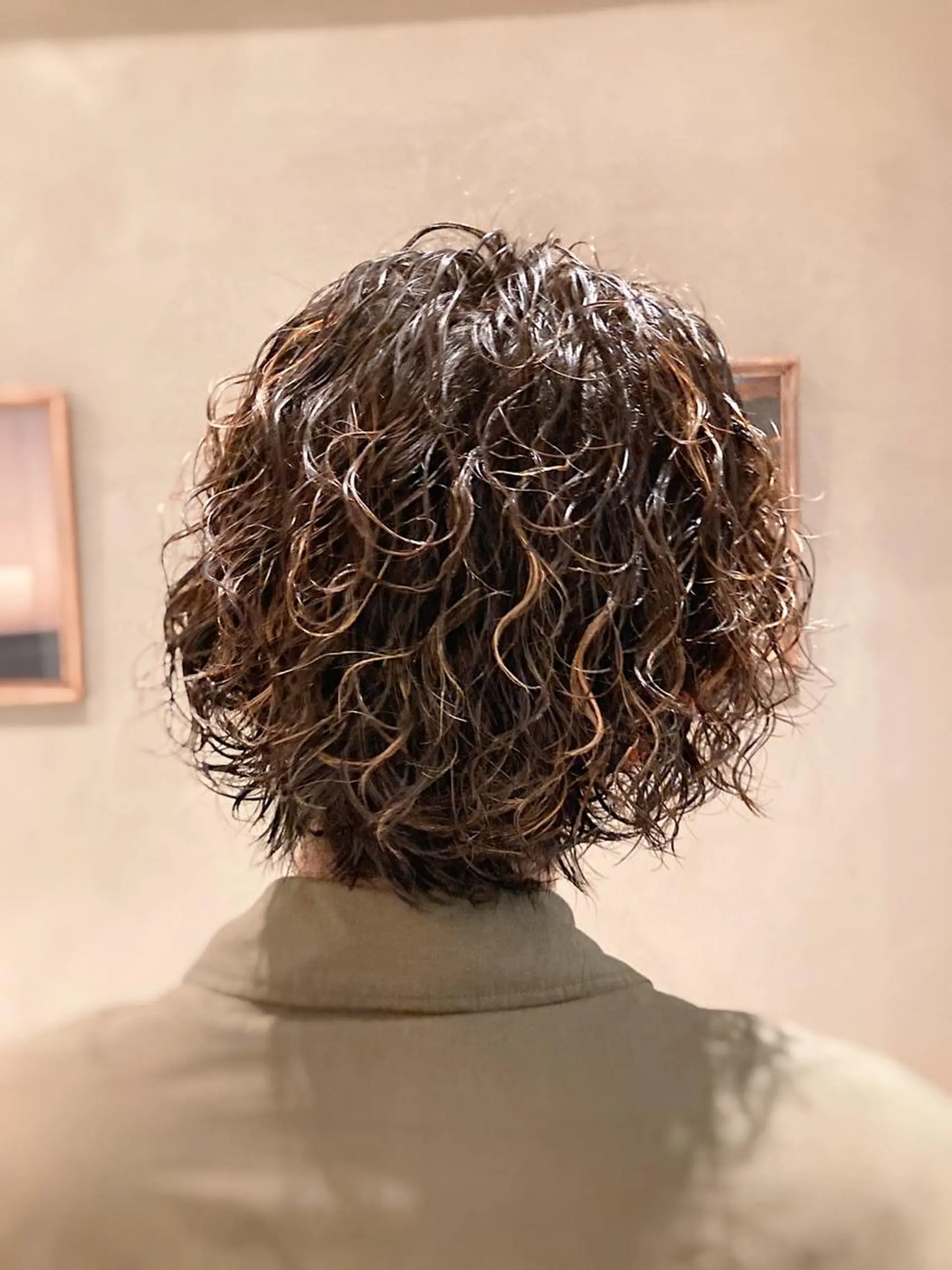 ミディアム パーマ メンズ 波巻きスパイラルパー マ/シャドウパーマ駿のヘアスタイル