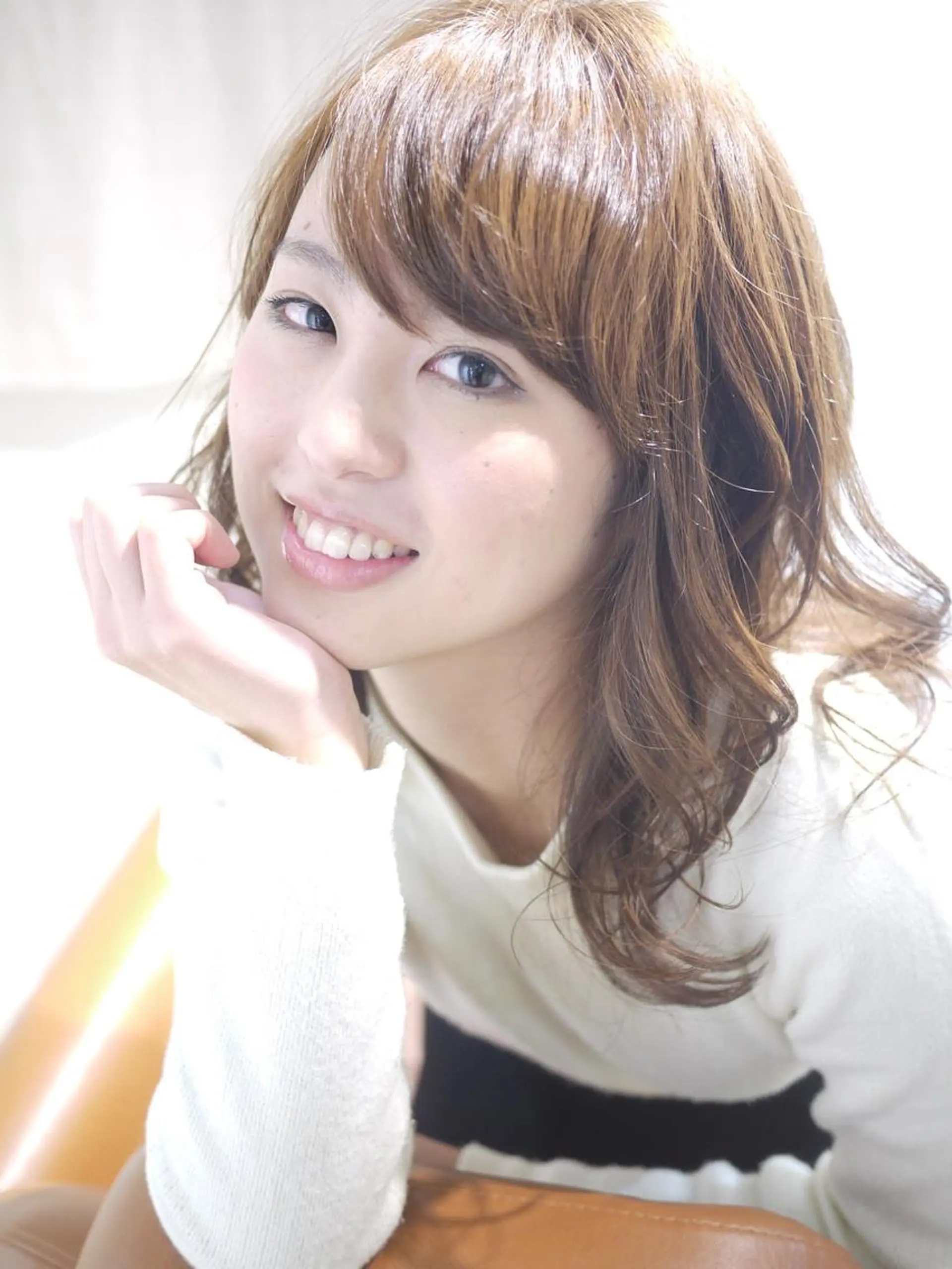 ミディアム アッシュ カット ヘアカラー une brise所属・高橋 葵のヘアスタイル