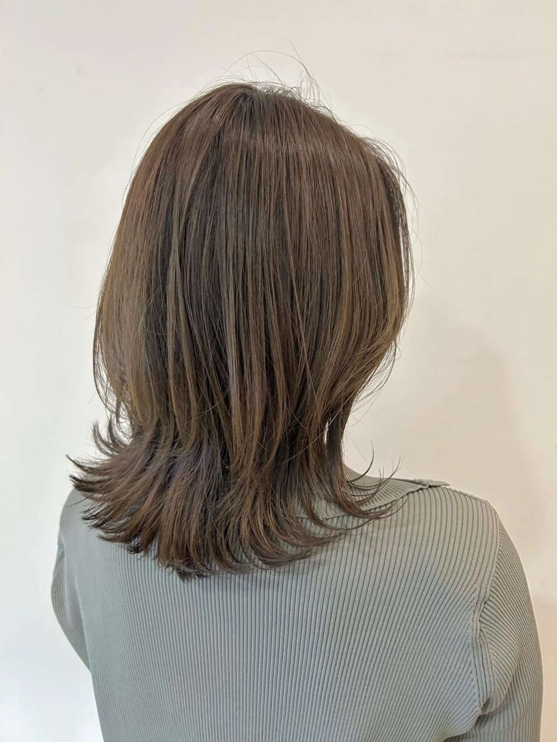 ミディアム カラー くびれヘア くびれレイヤー レイヤーカット カット ヘアカラー トリートメント 🫧顔周りカット 🫧樫村優香のヘアスタイル