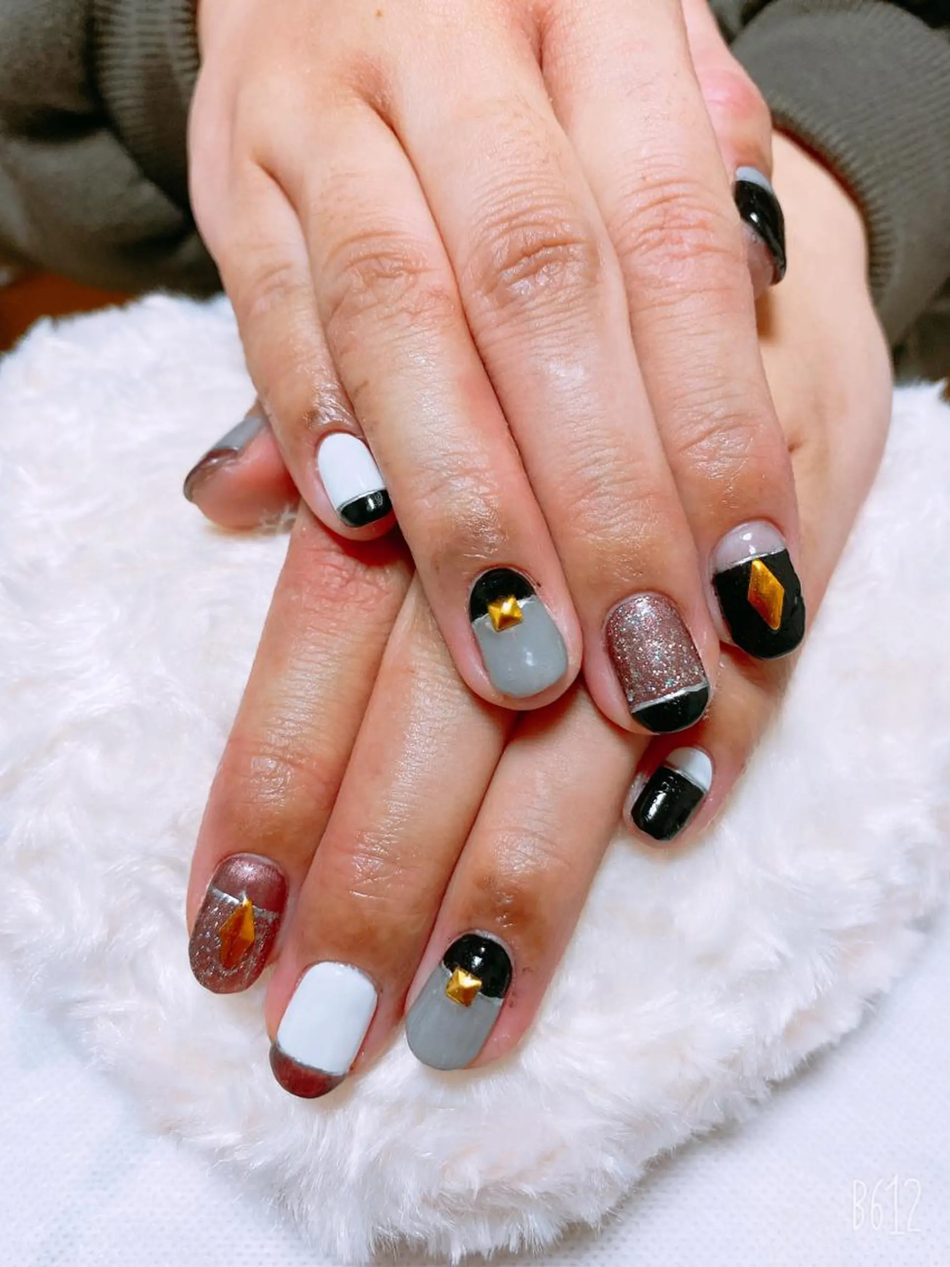 ネイル The Best Beauty受付担当のヘアスタイル