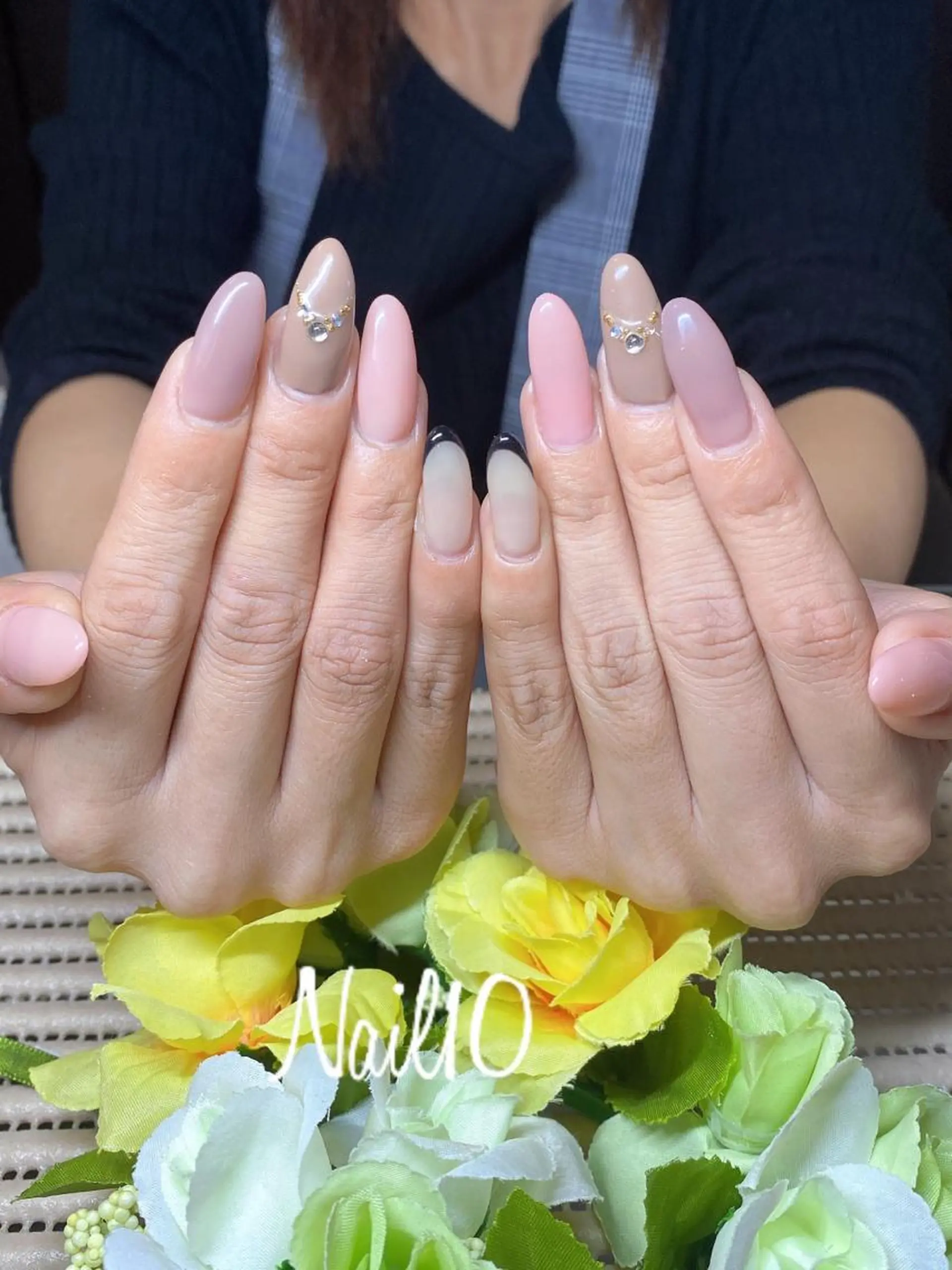 ネイル アートネイル 長さ出し ラメ(グリッター) ラメグラデーション ストーンネイル Nail10 Kakoのネイルデザイン