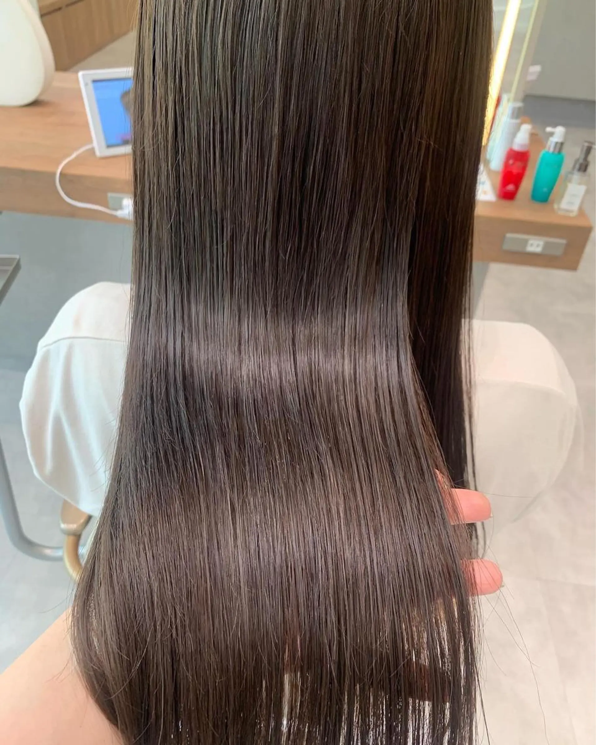 ロング カット ヘアカラー トリートメント ヘッドスパ 近 紗理奈のヘアスタイル