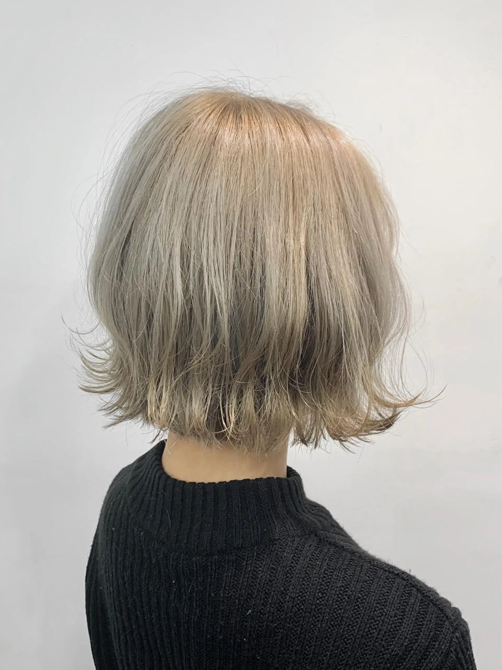 ショート カラー カット ヘアカラー トリートメント ☘️ブリーチ/ハイト ーン/レイヤー/のヘアスタイル