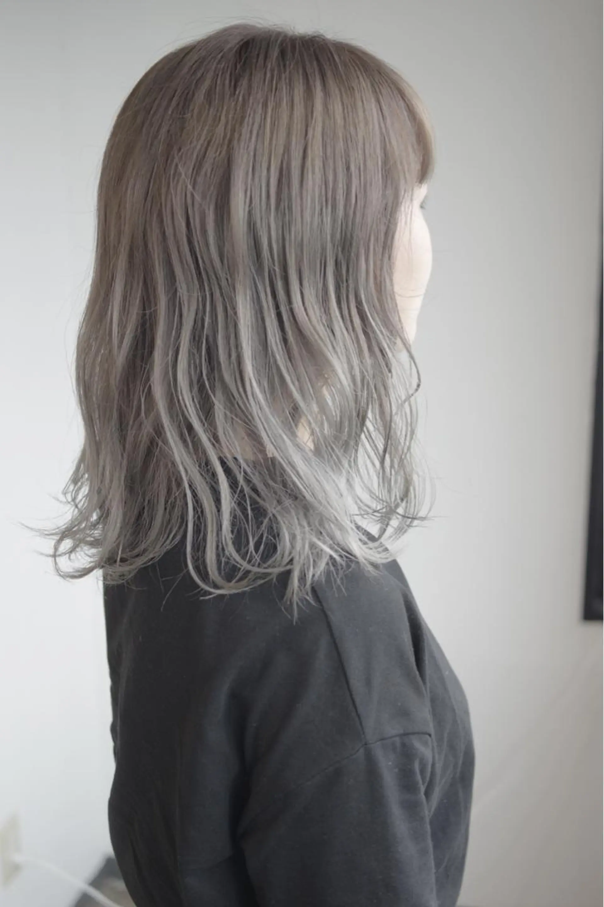 セミロング カラー 🌈ディレクター🌈 徳松優希のヘアスタイル