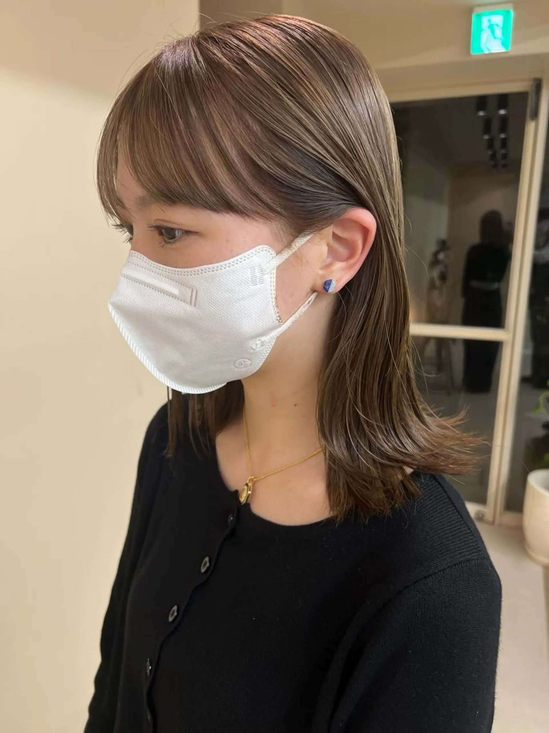 ミディアム カラー ベージュカラー ブリーチ ミルクティーベージュ kento レイヤーカットのヘアスタイル