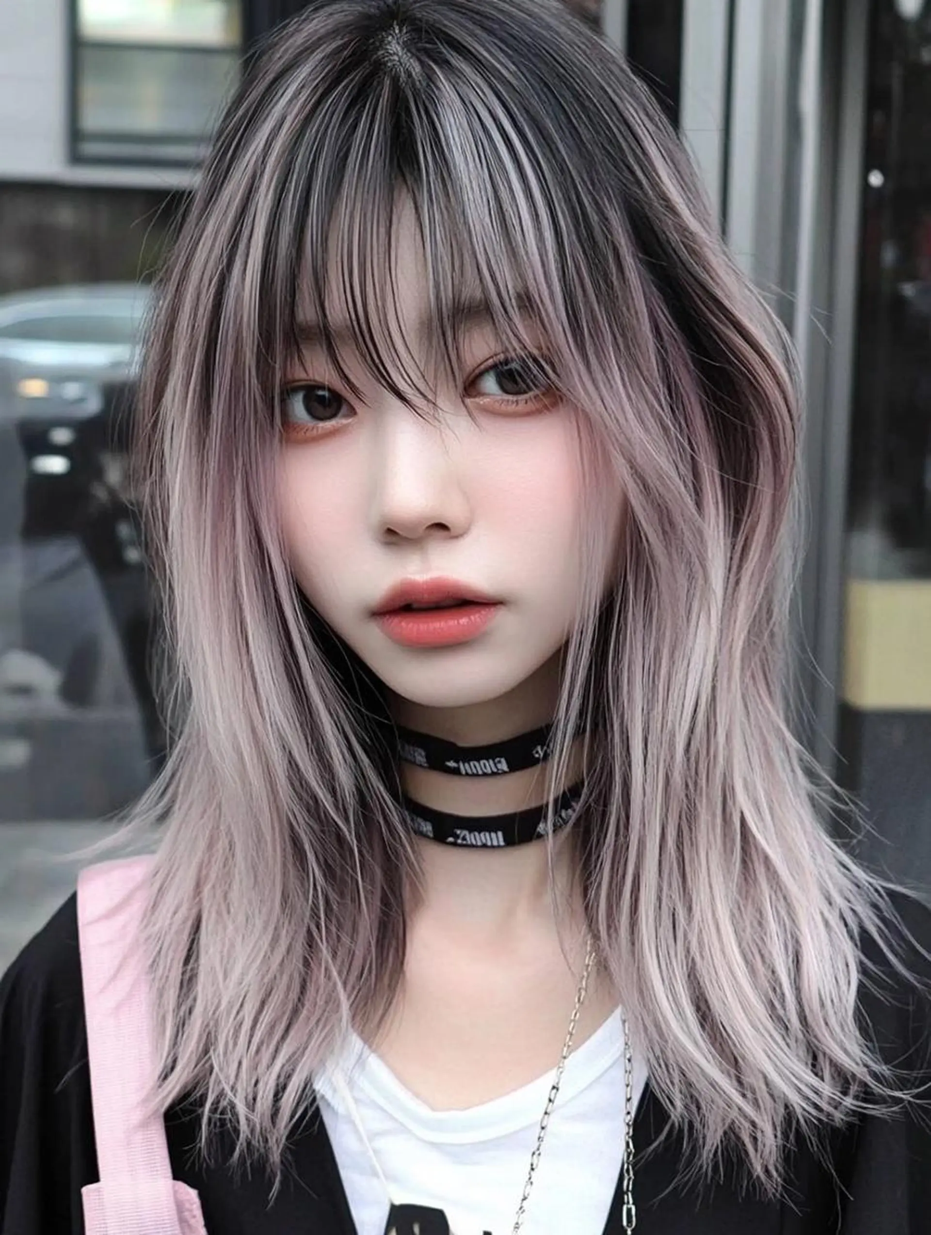 セミロング カラー ユイ☆ハイトーン ☆ブリーチデザインのヘアスタイル