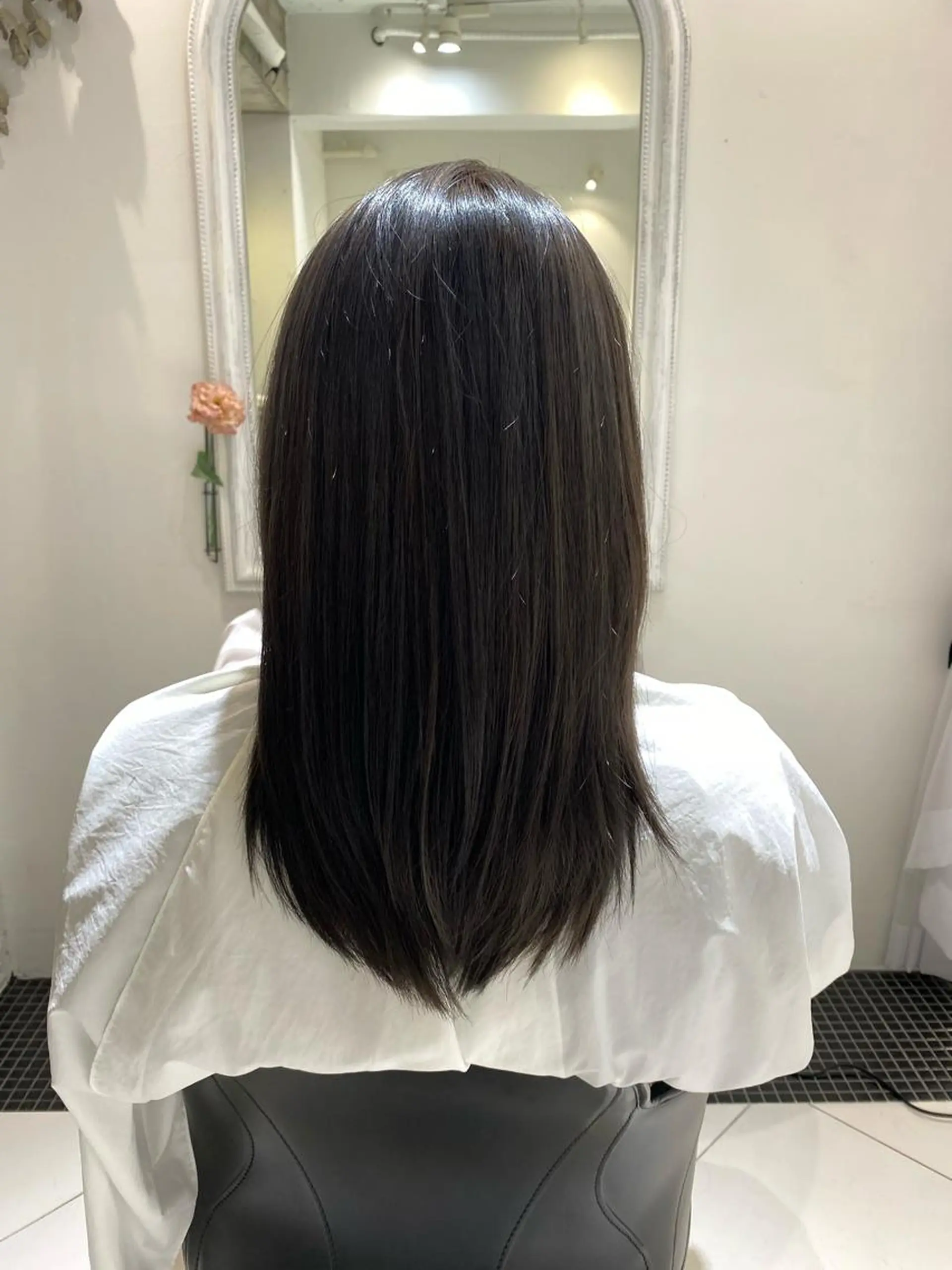 セミロング カラー ducha所属・DUCHA Tomida naoのヘアスタイル