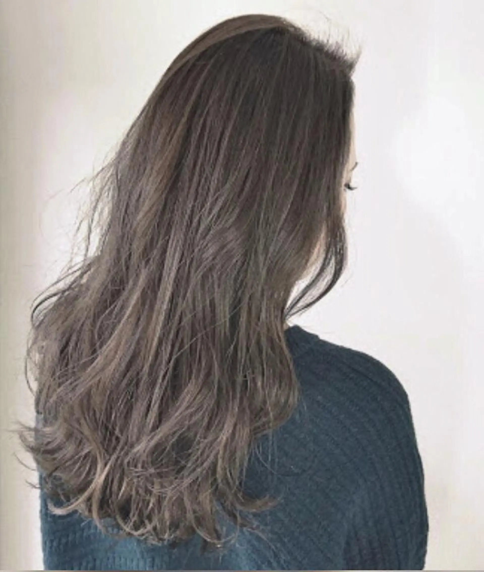 ミディアム カラー アッシュ 透明感カラー ハイライトカラー イルミナカラー ハイライト ケア剤オタク×海外 ヘア長谷川裕起のヘアスタイル