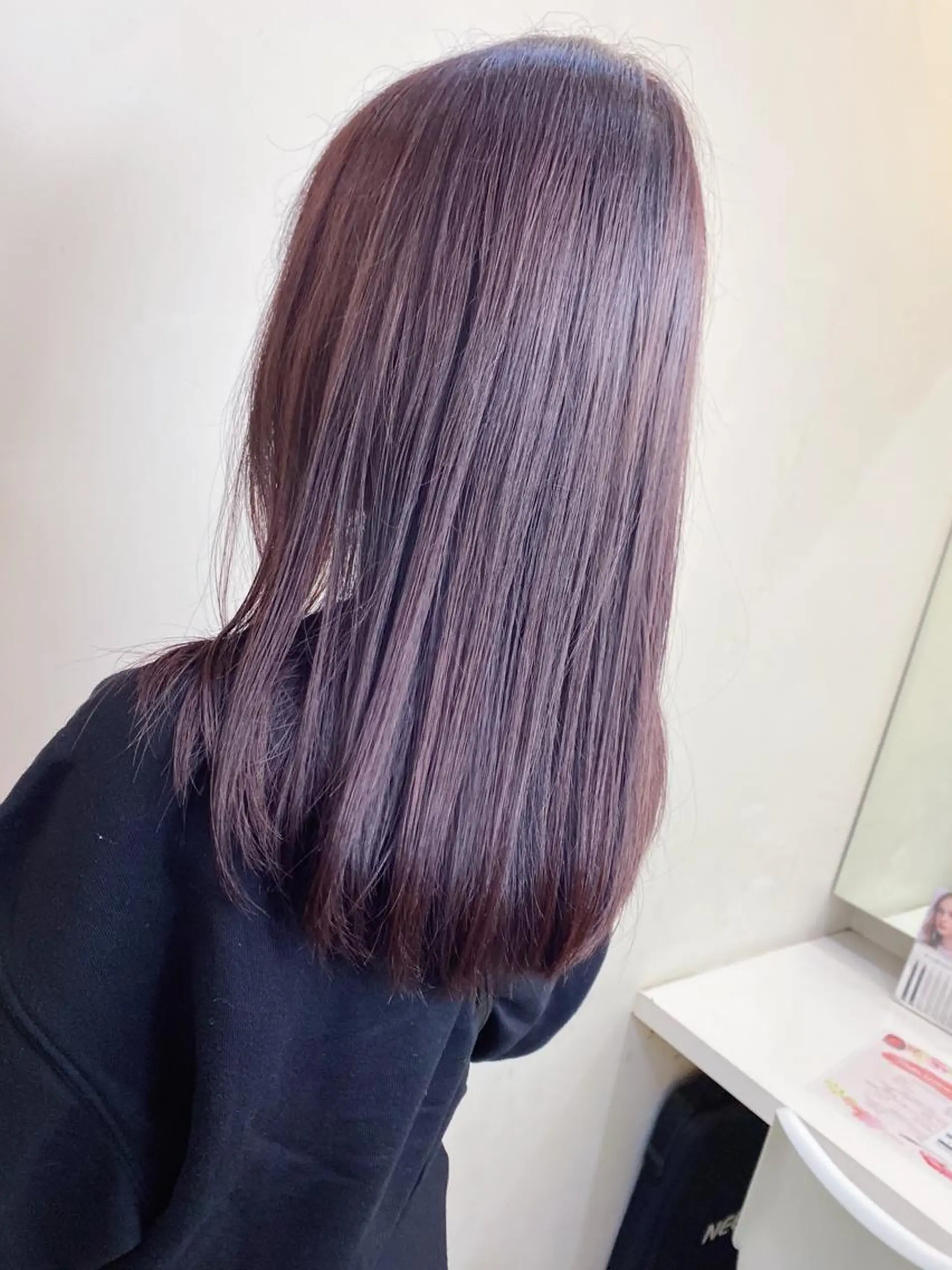 ミディアム カラー ミディアムパーマ ベージュカラー ブリーチ ブラウンカラー グレージュ ヘアカラー トリートメント エリアマネージャー 復活の大澤竜馬のヘアスタイル