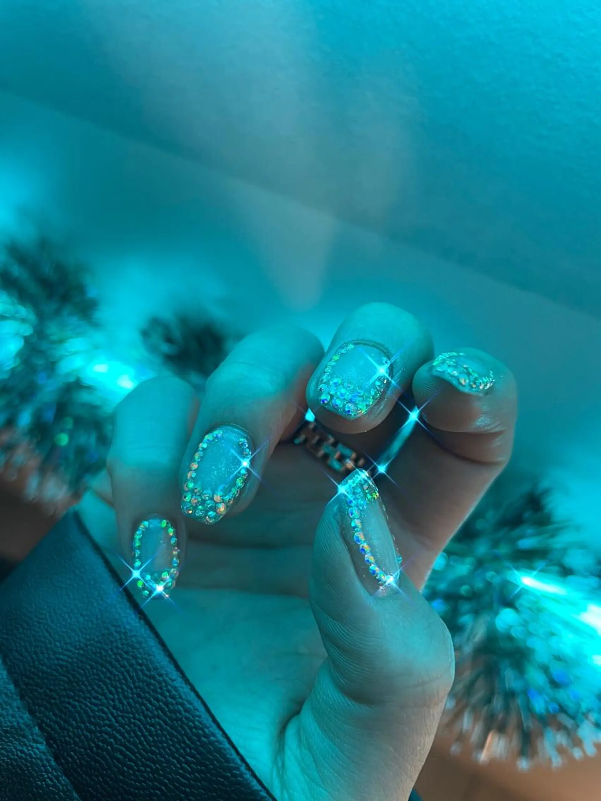 ネイル フレンチネイル ストーンネイル HAIR&NAIL KANAのネイルデザイン