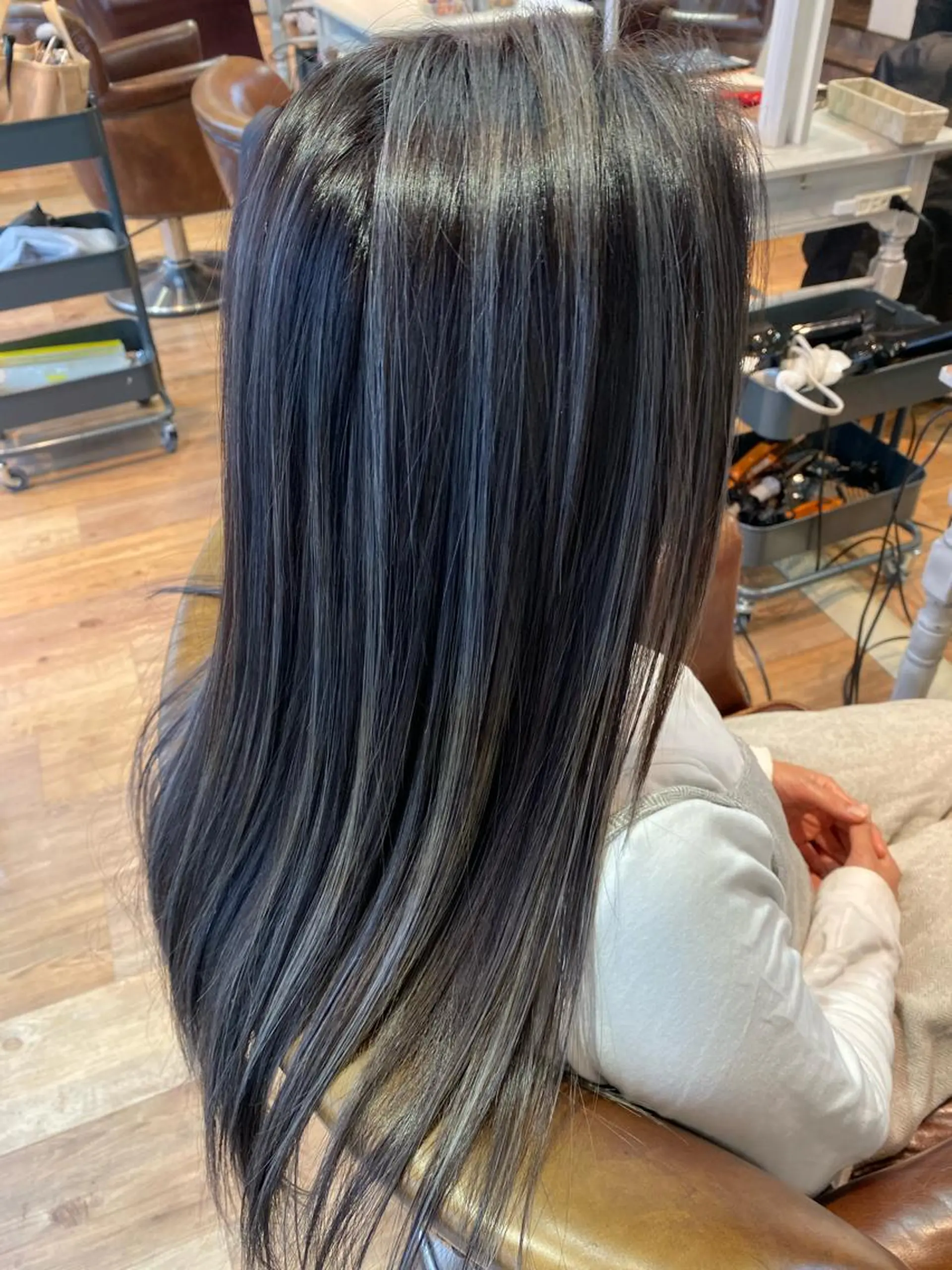 ロング カラー ハイライトカラー ハイライト カット ヘアカラー アンソニー ショウゴのヘアスタイル