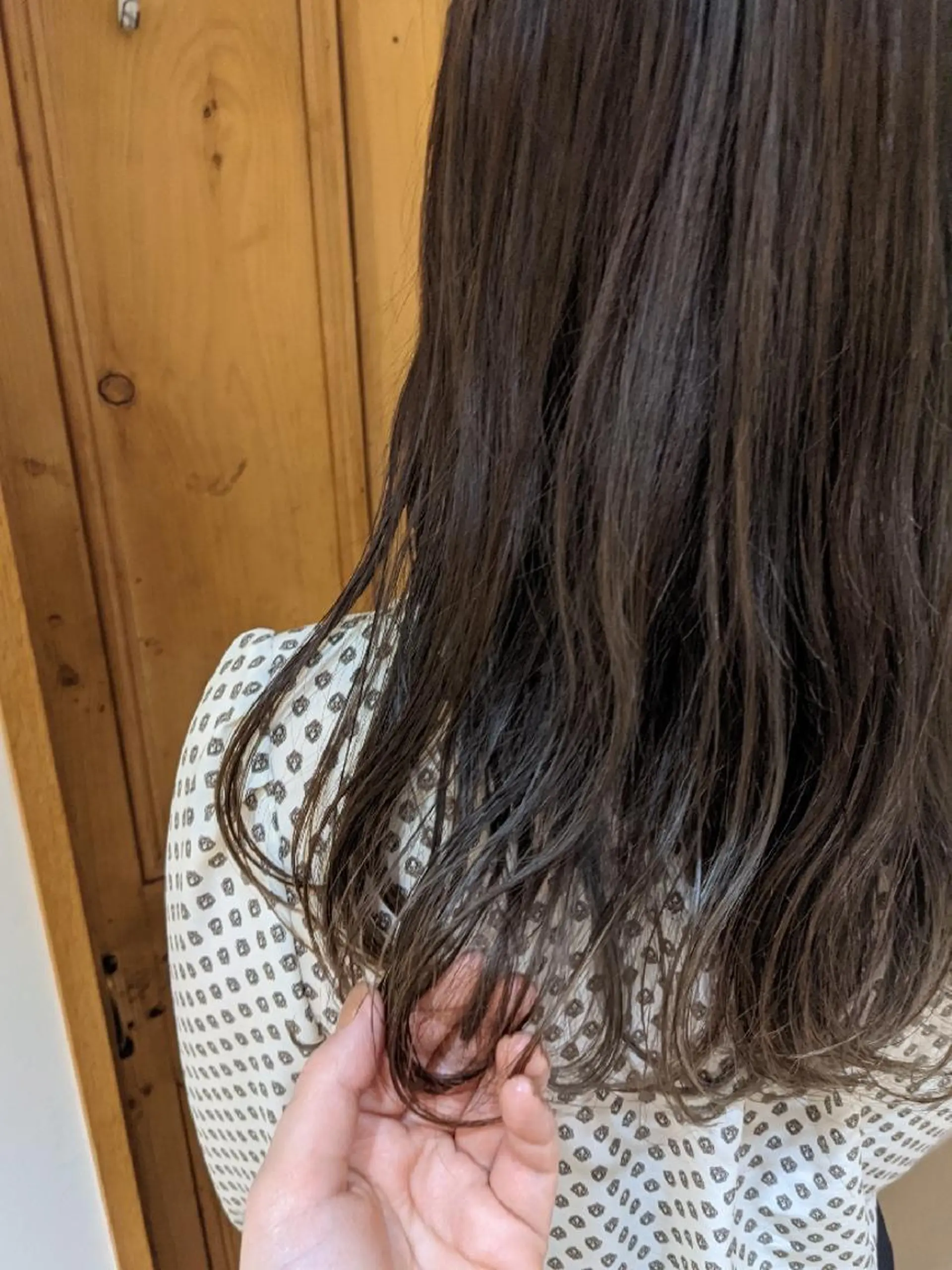 ロング カラー ブリーチ 透明感カラー ハイライトカラー ハイライト kaminote所属・マエハラ ナナのヘアスタイル