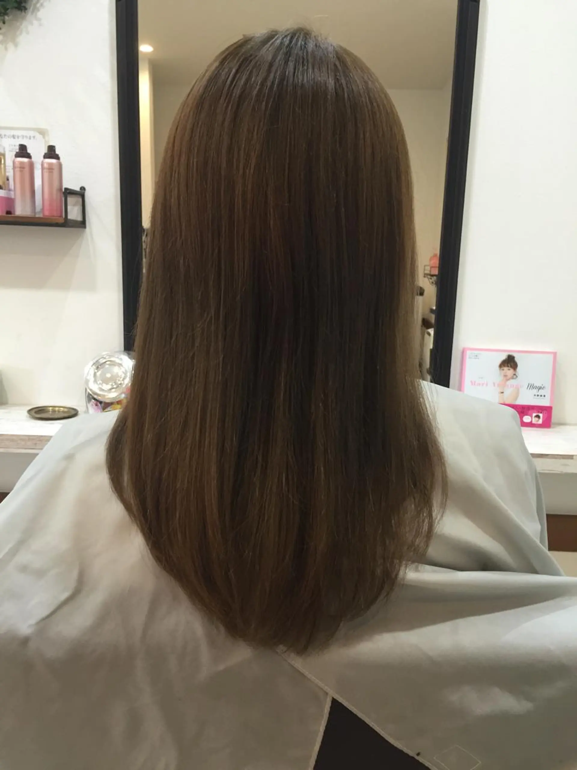 セミロング カラー アッシュ Lucet所属・糸井 一輝のヘアスタイル