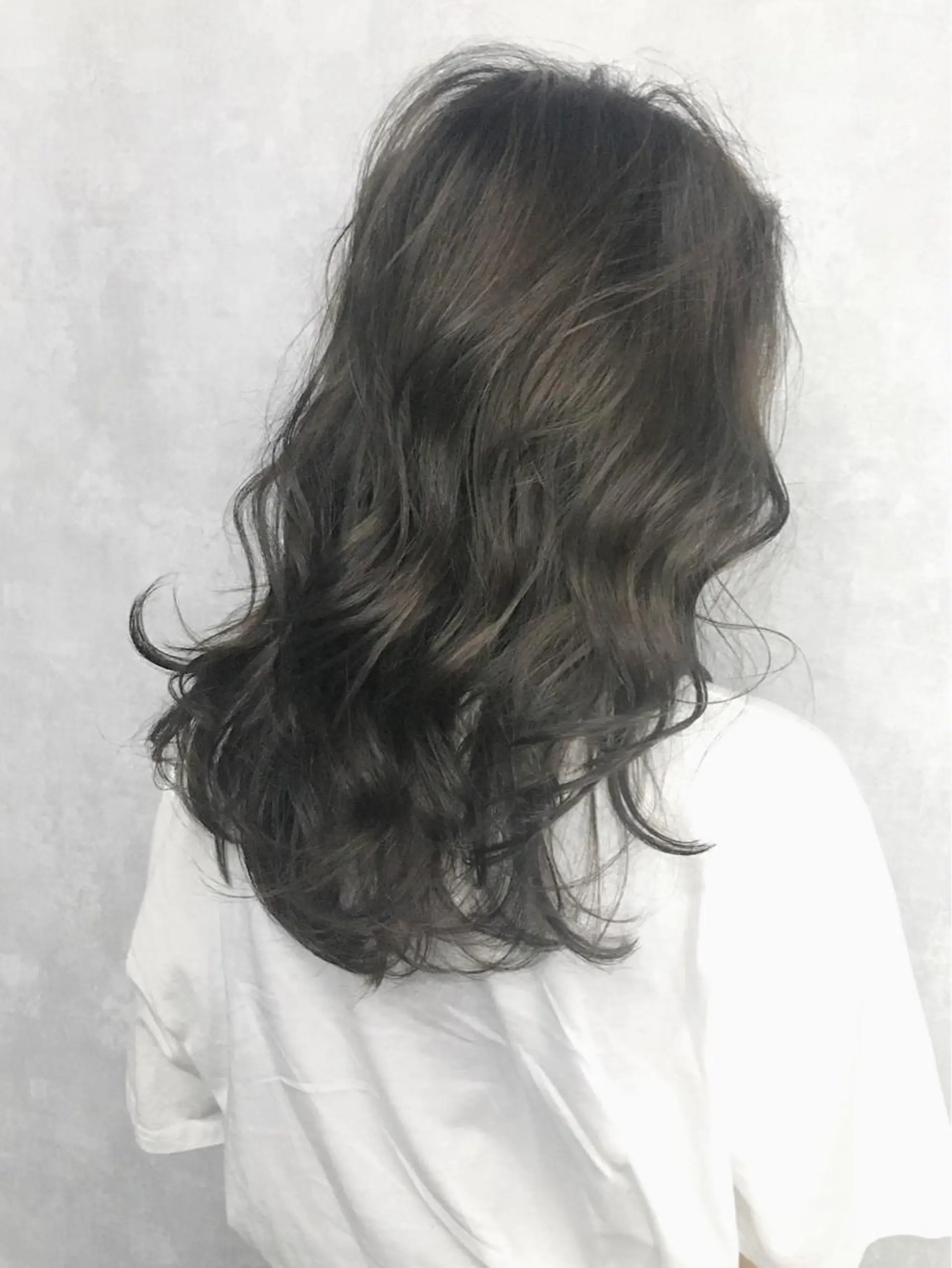 ミディアム カラー ブリーチ レイヤーカット BLend 渋谷のヘアスタイル