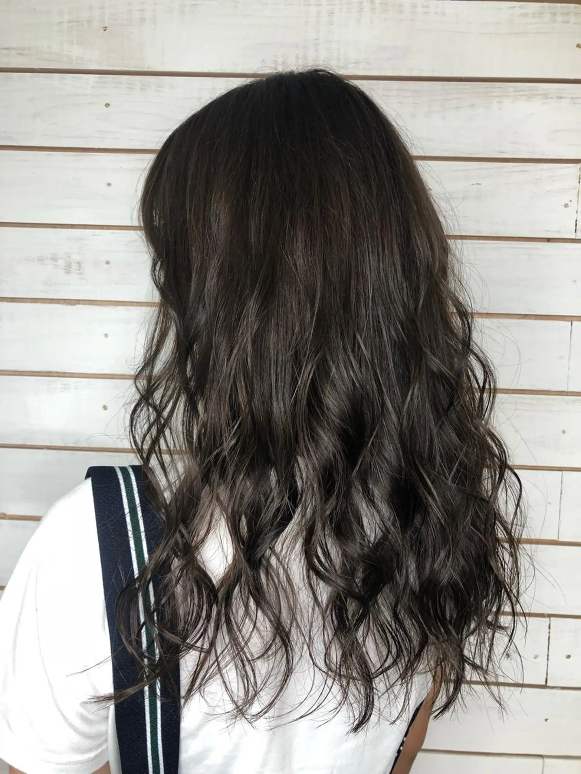 ミディアム カラー ヘアアレンジ ブリーチ グレージュ ブリーチなしカラー カット ヘアカラー 🦋美髪／エクステ 🦋アベイクミのヘアスタイル