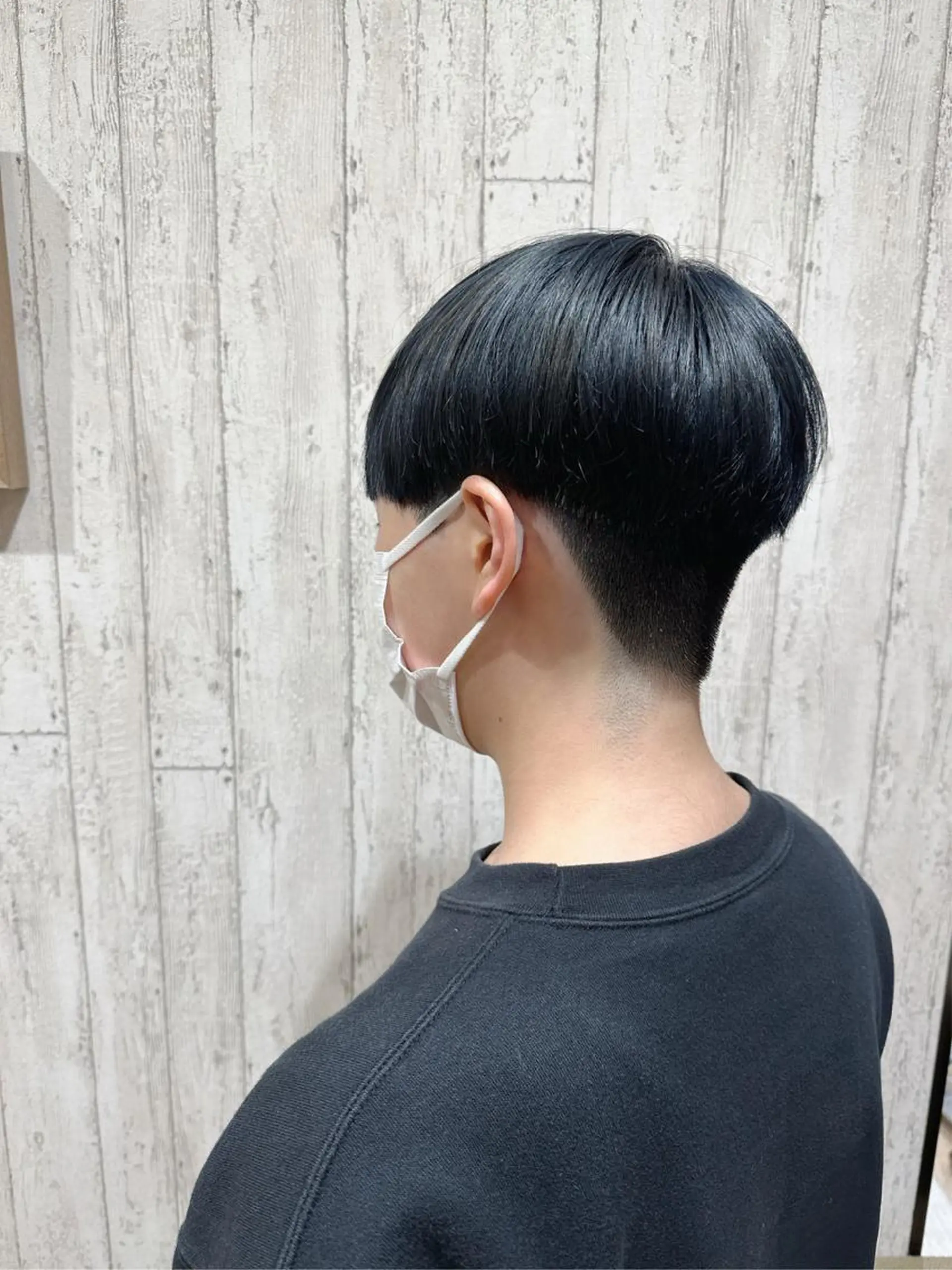 ショート カラー 黒髪 ブルーカラー ブルーブラック ヘアカラー 髪質改善 すずきひじりのヘアスタイル