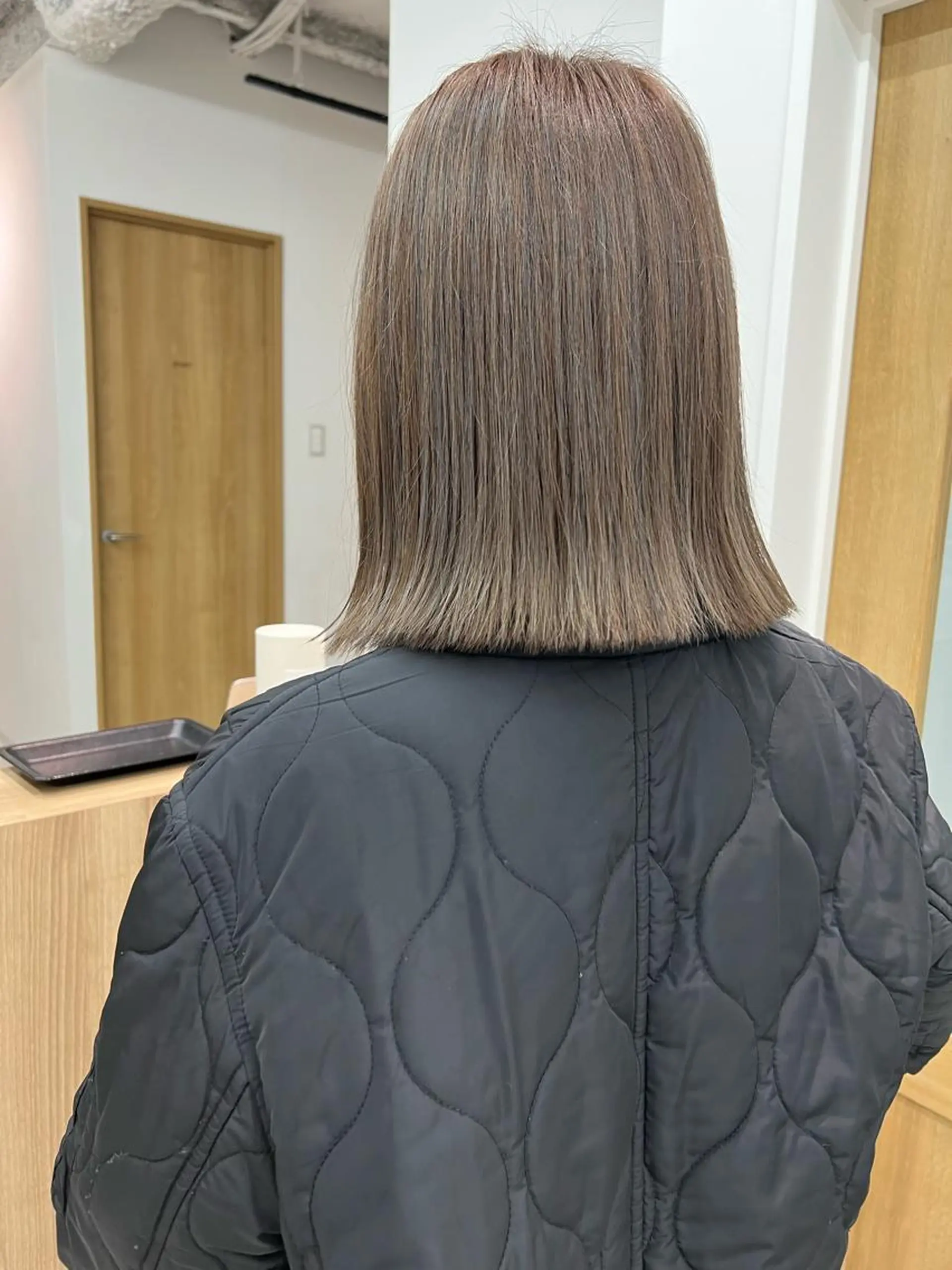 ミディアム ボブ 外ハネヘア カット ヘアカラー lar 立川南口所属・レイヤーボブ/ボブ 仲川和人のヘアスタイル