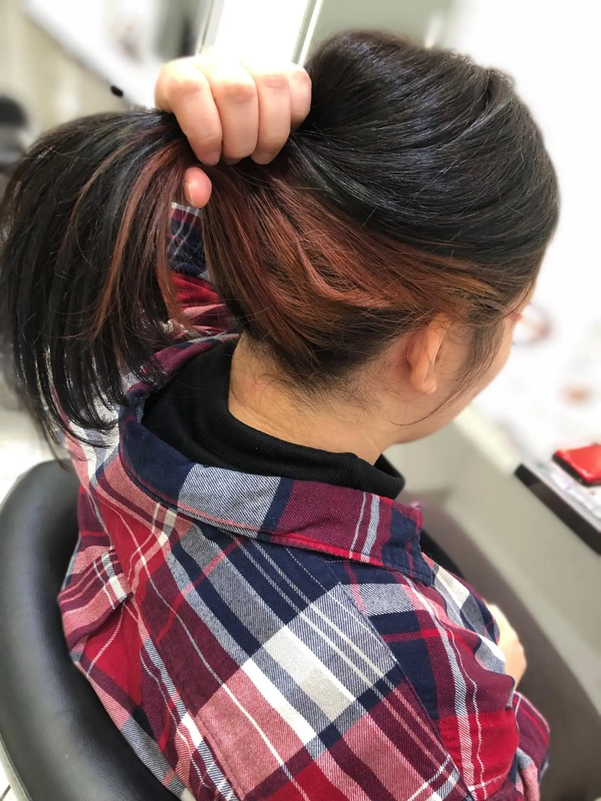 セミロング ヘアカラー 岸 保奈美のヘアスタイル