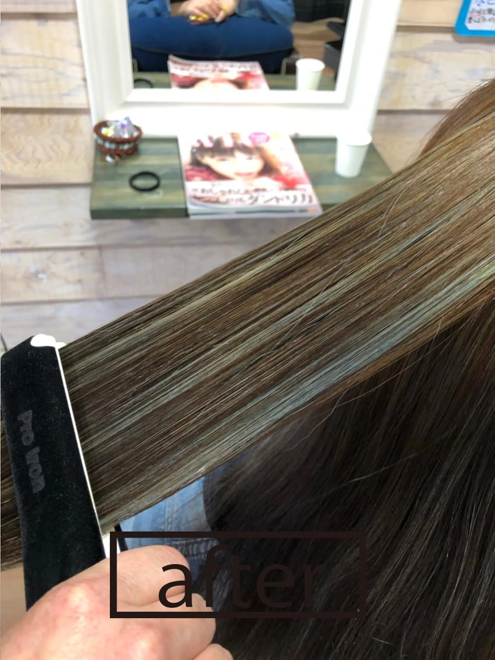 ロング ハイライト anyhow academyのヘアスタイル