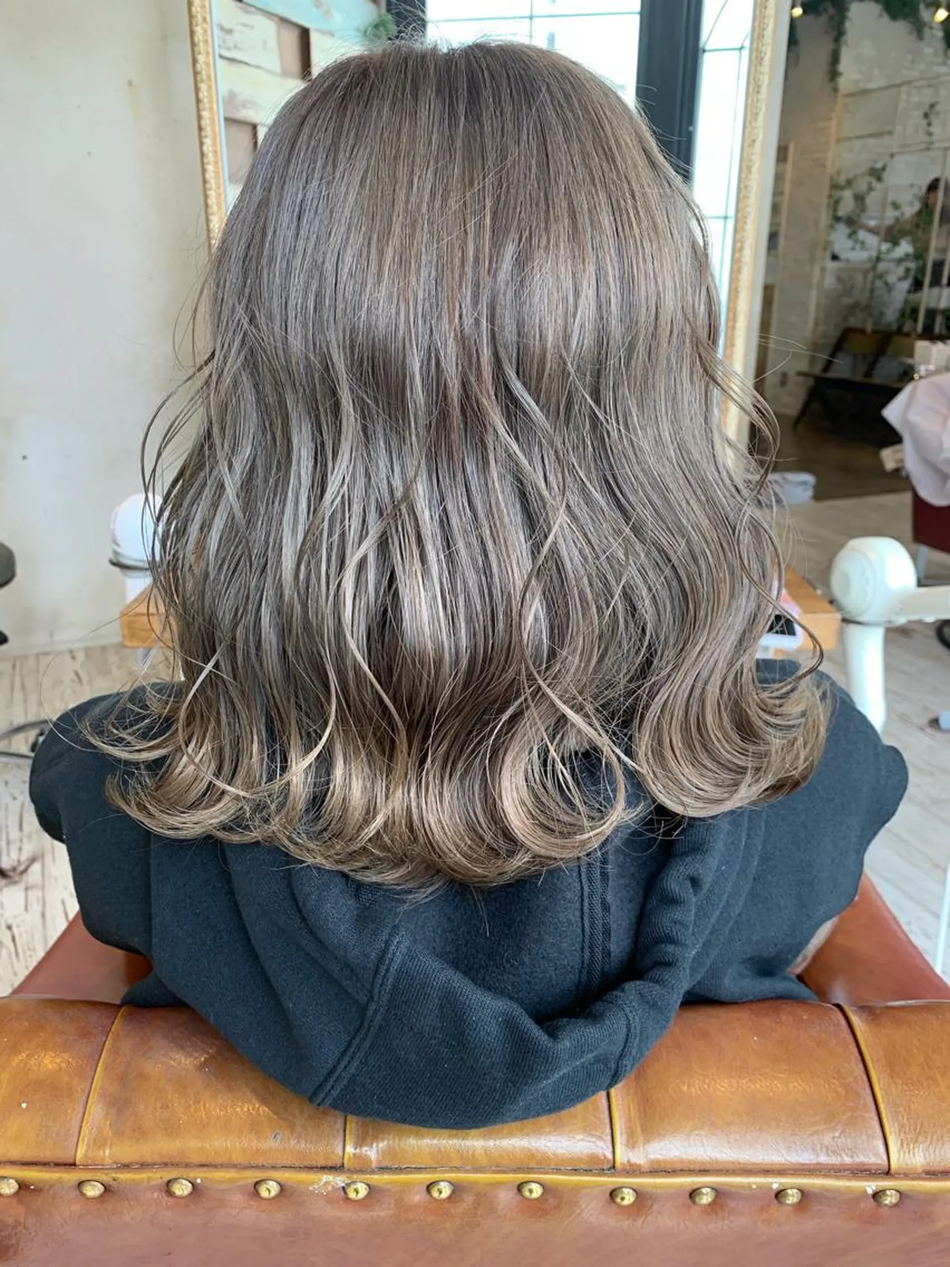 ミディアム カット ヘアカラー トリートメント DECORA sweet(川越)所属・坪田 彩花のヘアスタイル