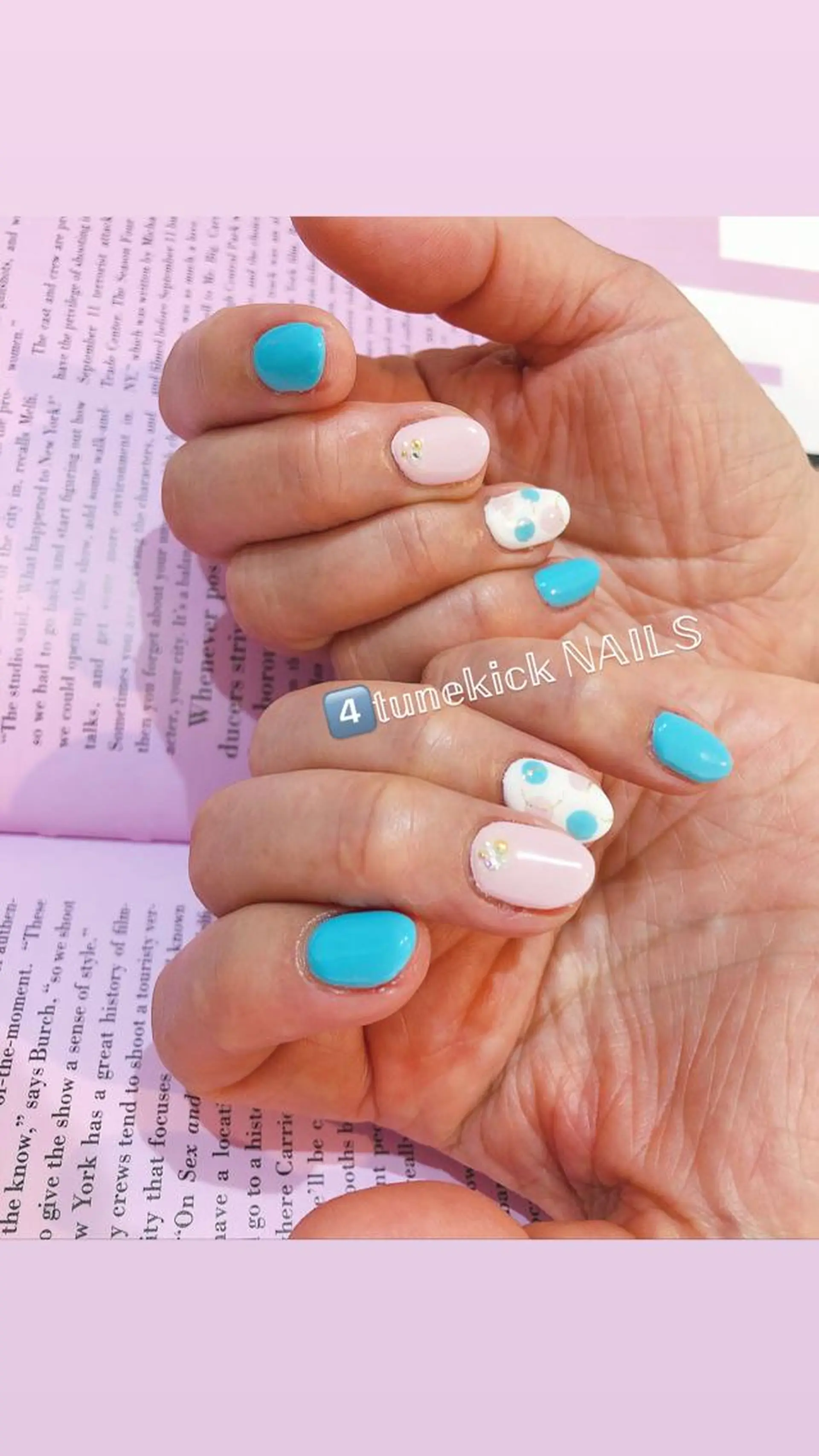 ネイル ドット 4tunekick NAILS(フォーチュンキックネイルズ)所属・光森 淳子のネイルデザイン