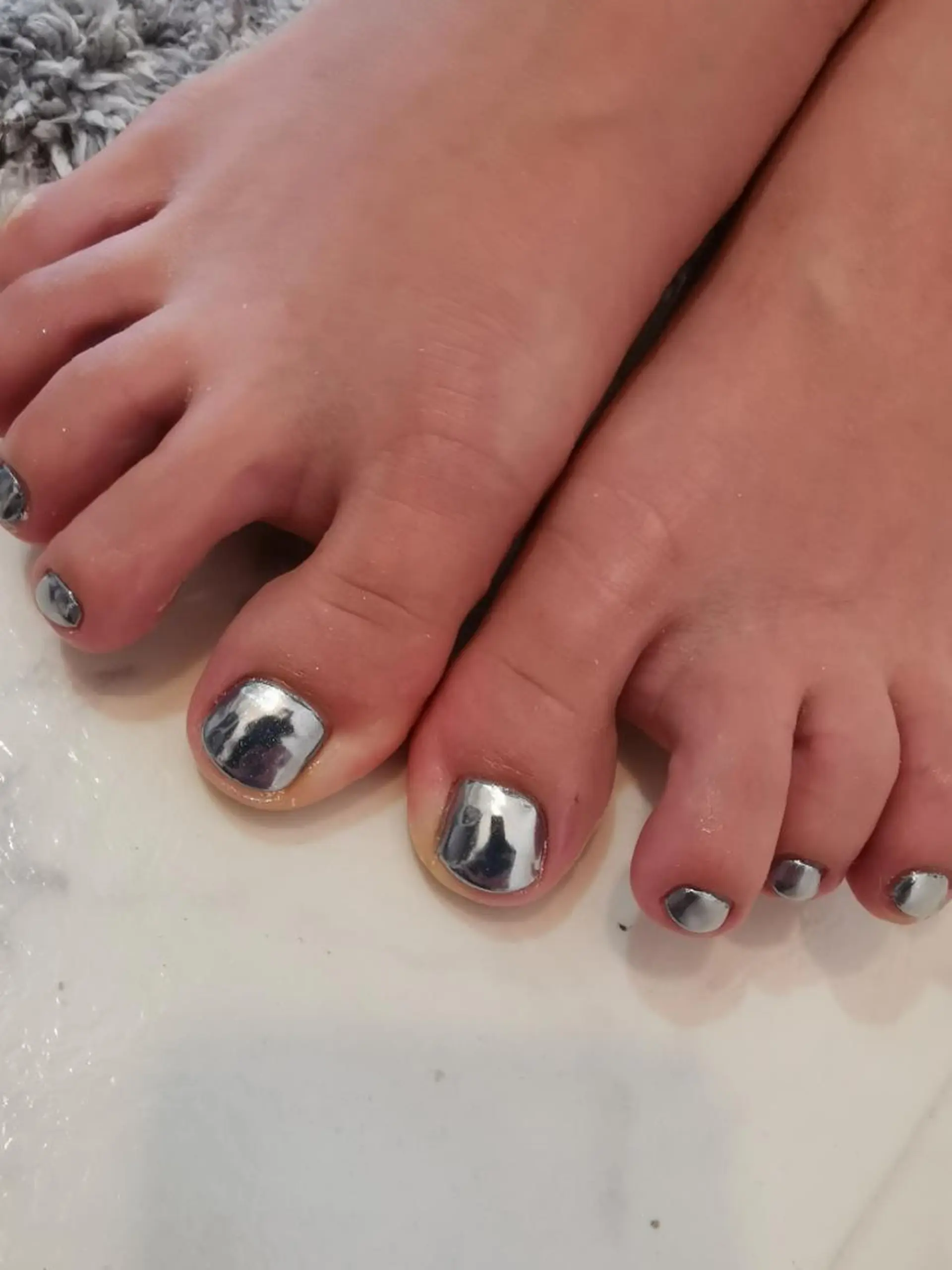 ネイル ブルー ミラーネイル フットネイル 人気エリア💖完全個室【ルリエ】所属・ネイルサロン Lelienルリエのネイルデザイン