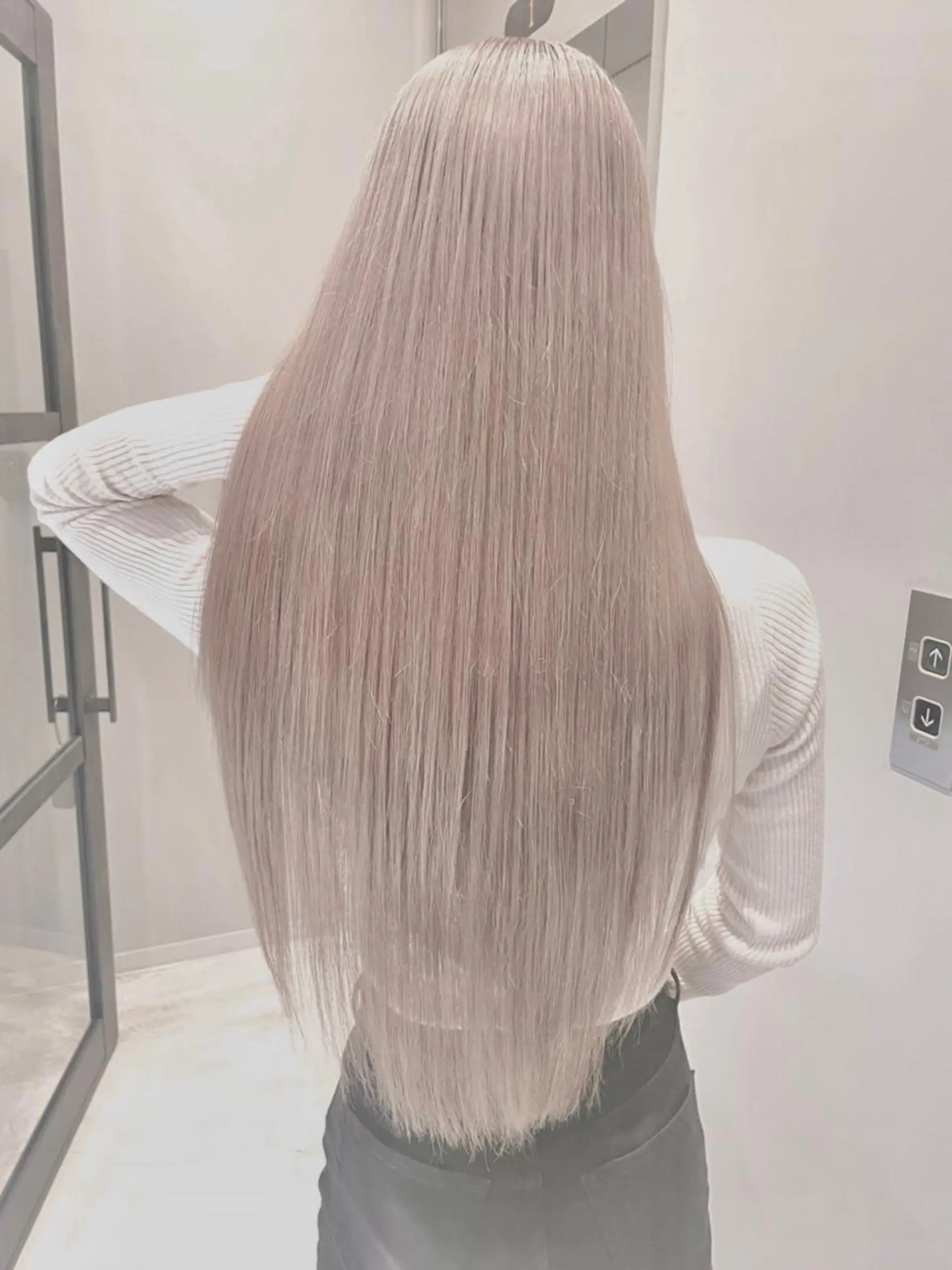 ロング ヘアカラー 🔷ブリーチバレイヤ ージュ🔷飯野達也のヘアスタイル