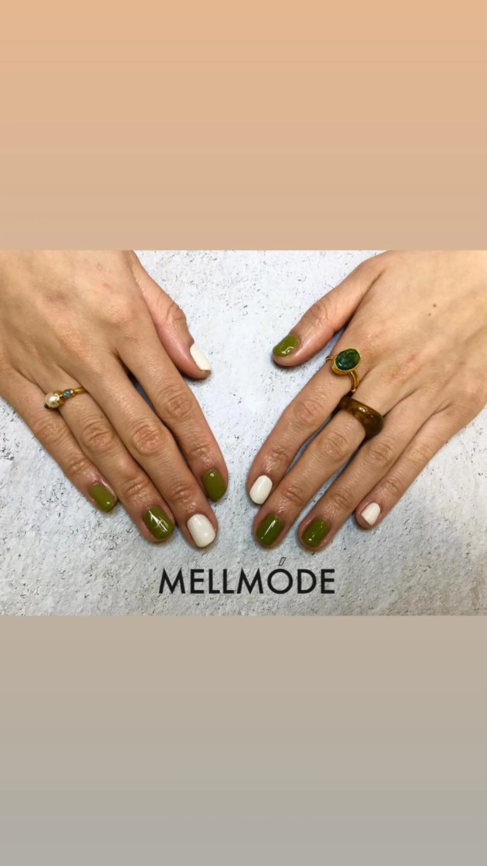 ネイル ゴールド MELLMODE所属・Nakano Kanaのネイルデザイン