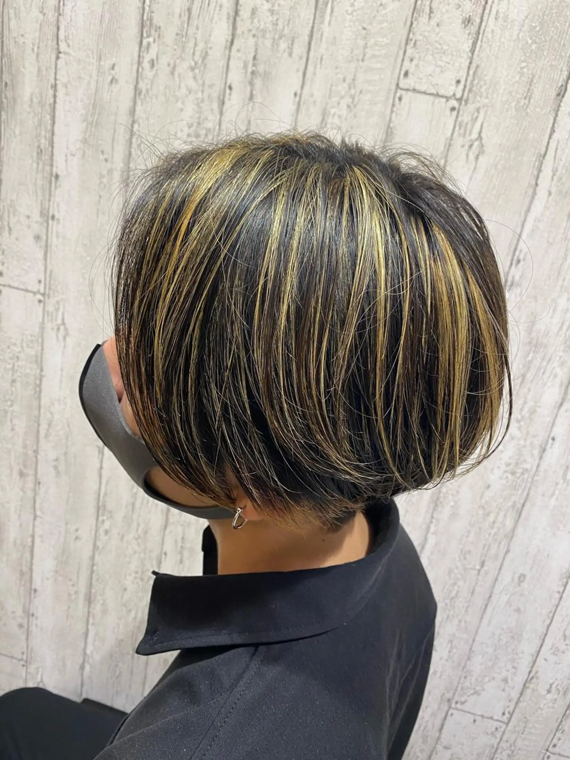 カラー メンズ メンズハイライト 抜きっぱなしブロンド ハイライトカラー 🦋店長🦋 ほんさわ みずきのヘアスタイル