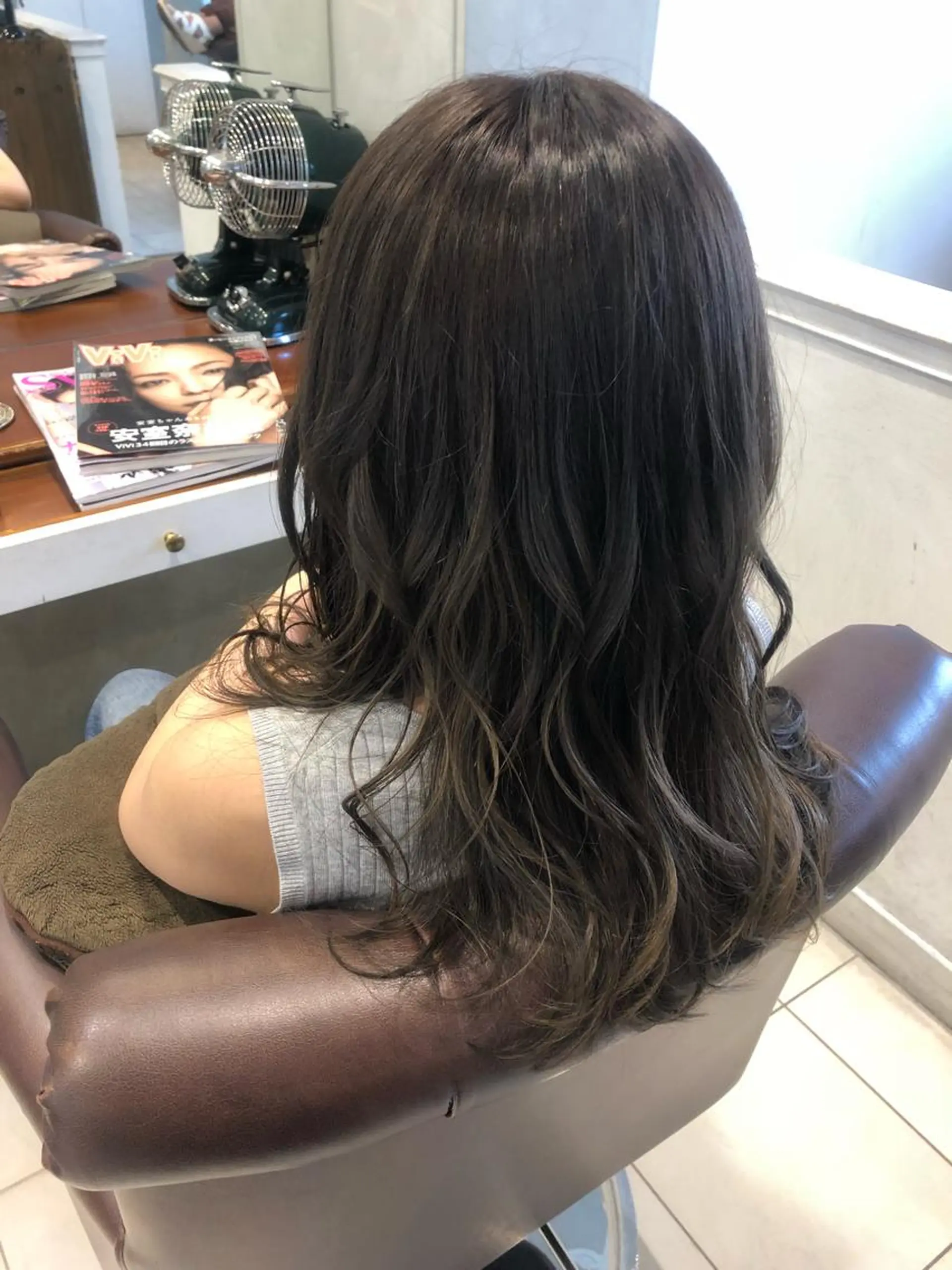 セミロング カラー leibz.co所属・Furuta Yukikoのヘアスタイル