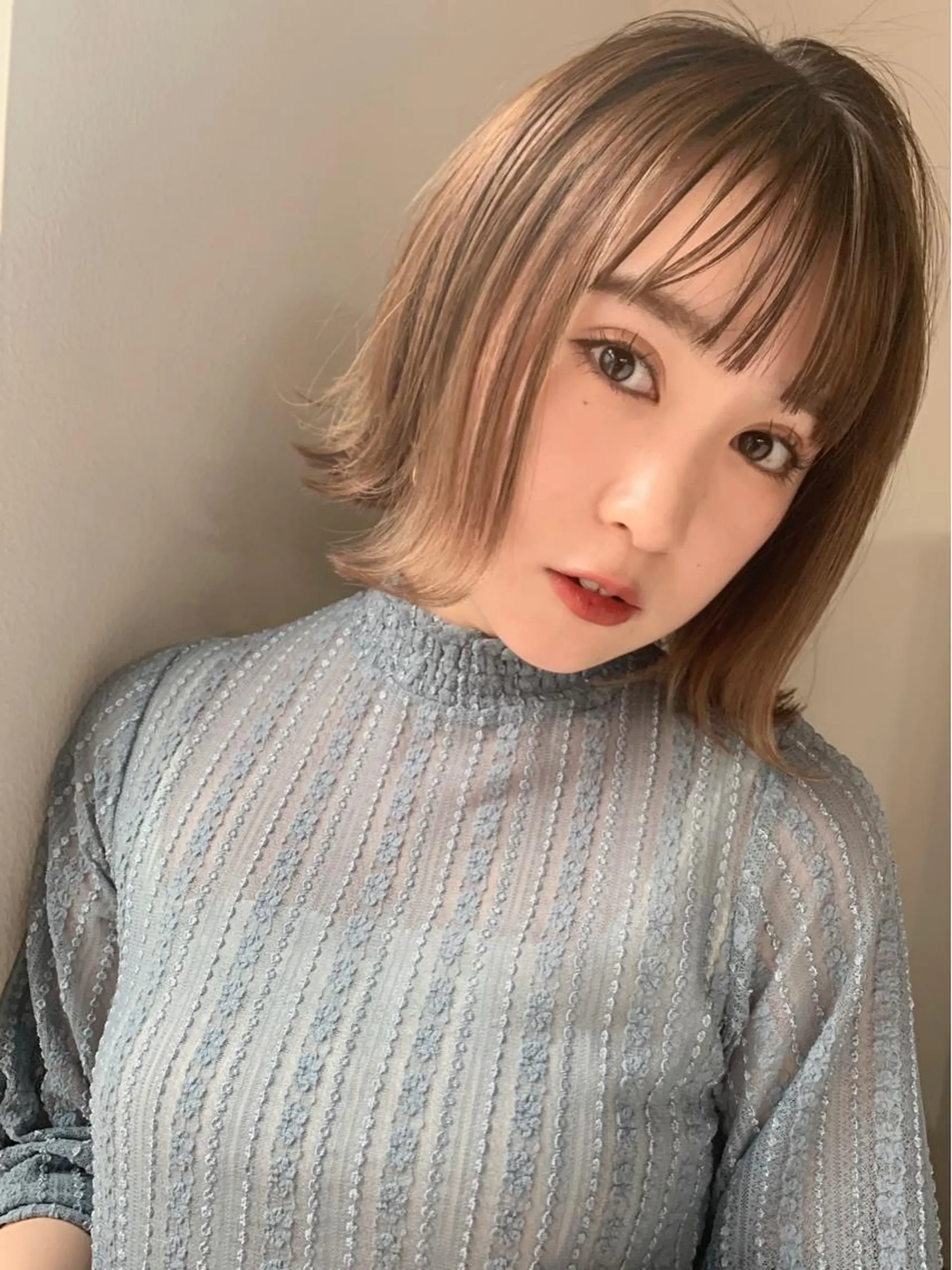 ショート 切りっぱなしボブ ボブ ハイライト 外ハネヘア 髪質改善カラー☆ ヘアアレンジmiyuのヘアスタイル