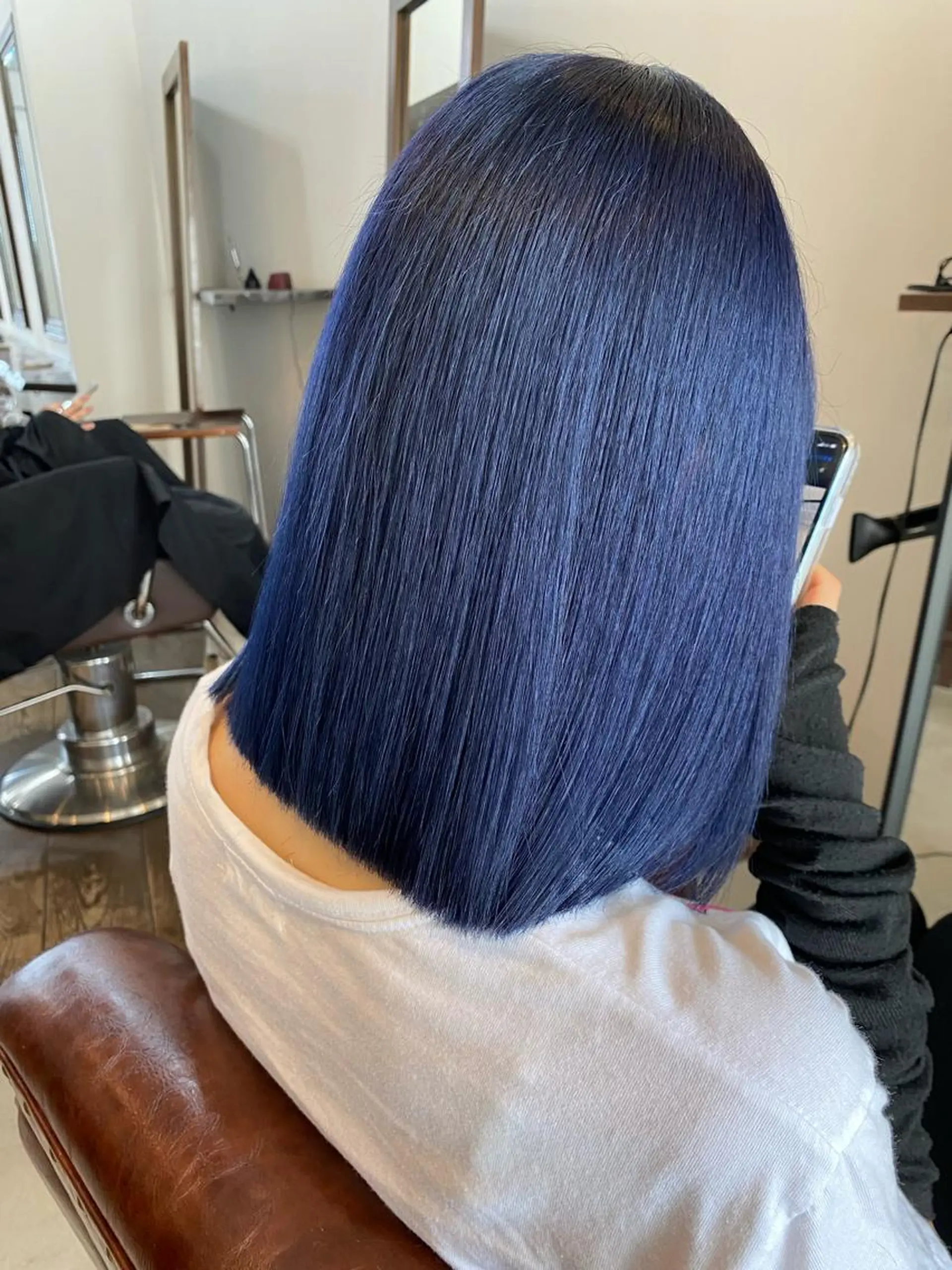 ショート カラー ブルーカラー 吉田 航のヘアスタイル