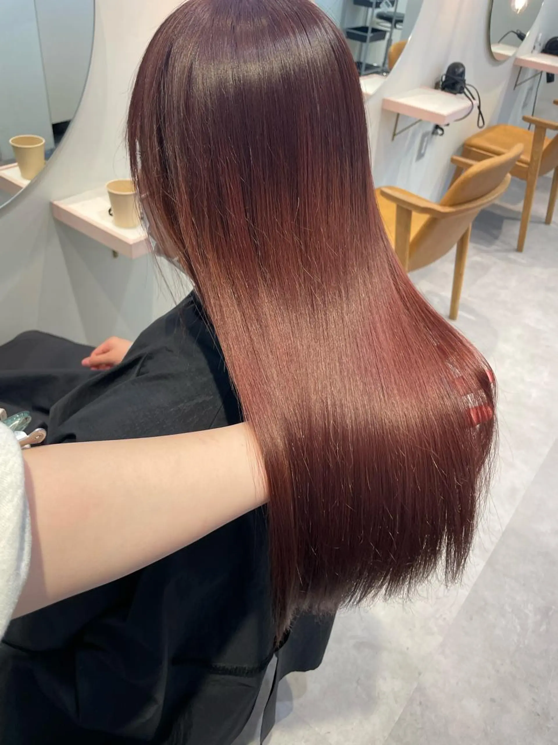 カラー 若月 あやかのヘアスタイル